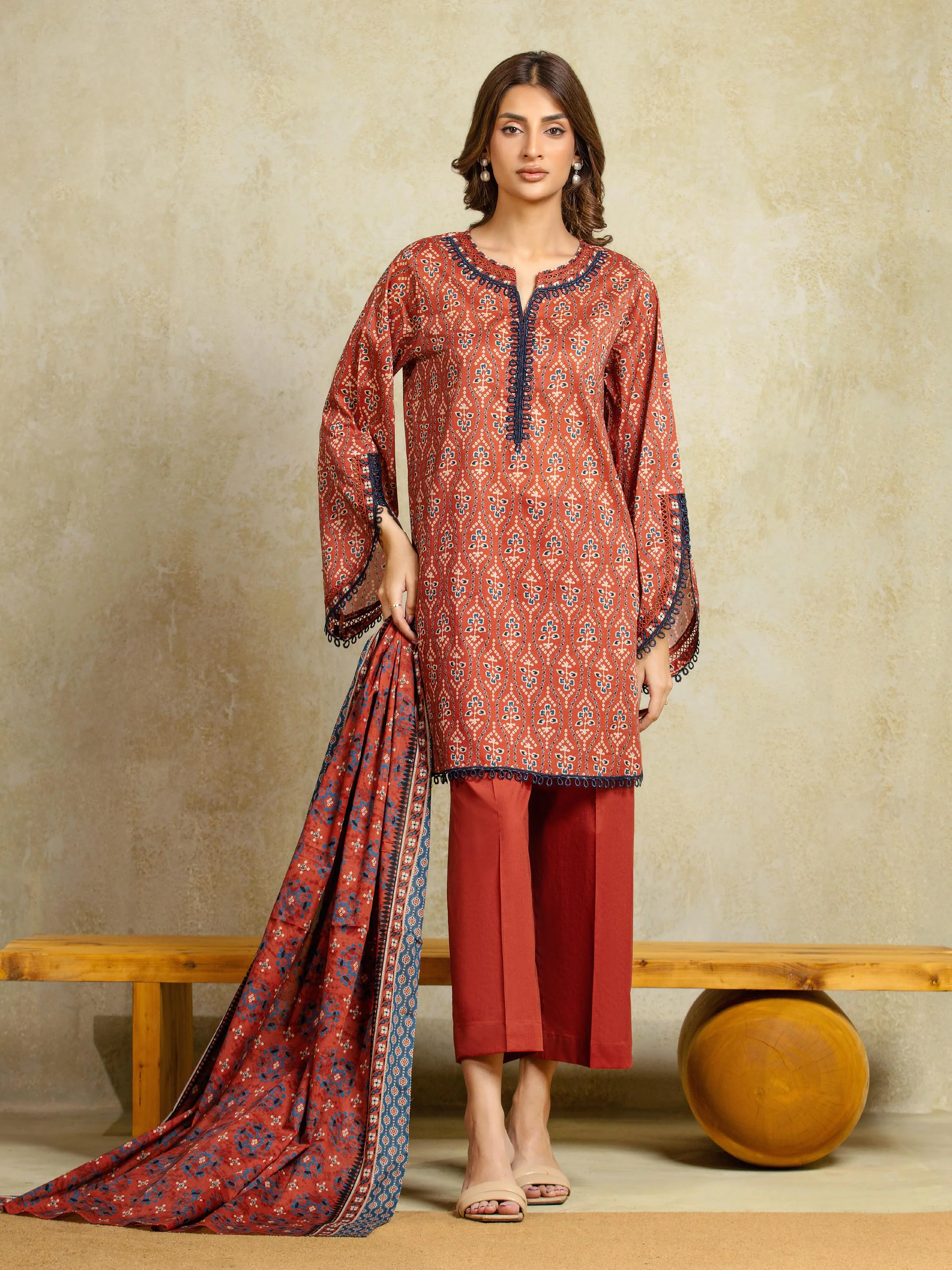 Printed Khaddar Suit - EWU5A3-35931-3P