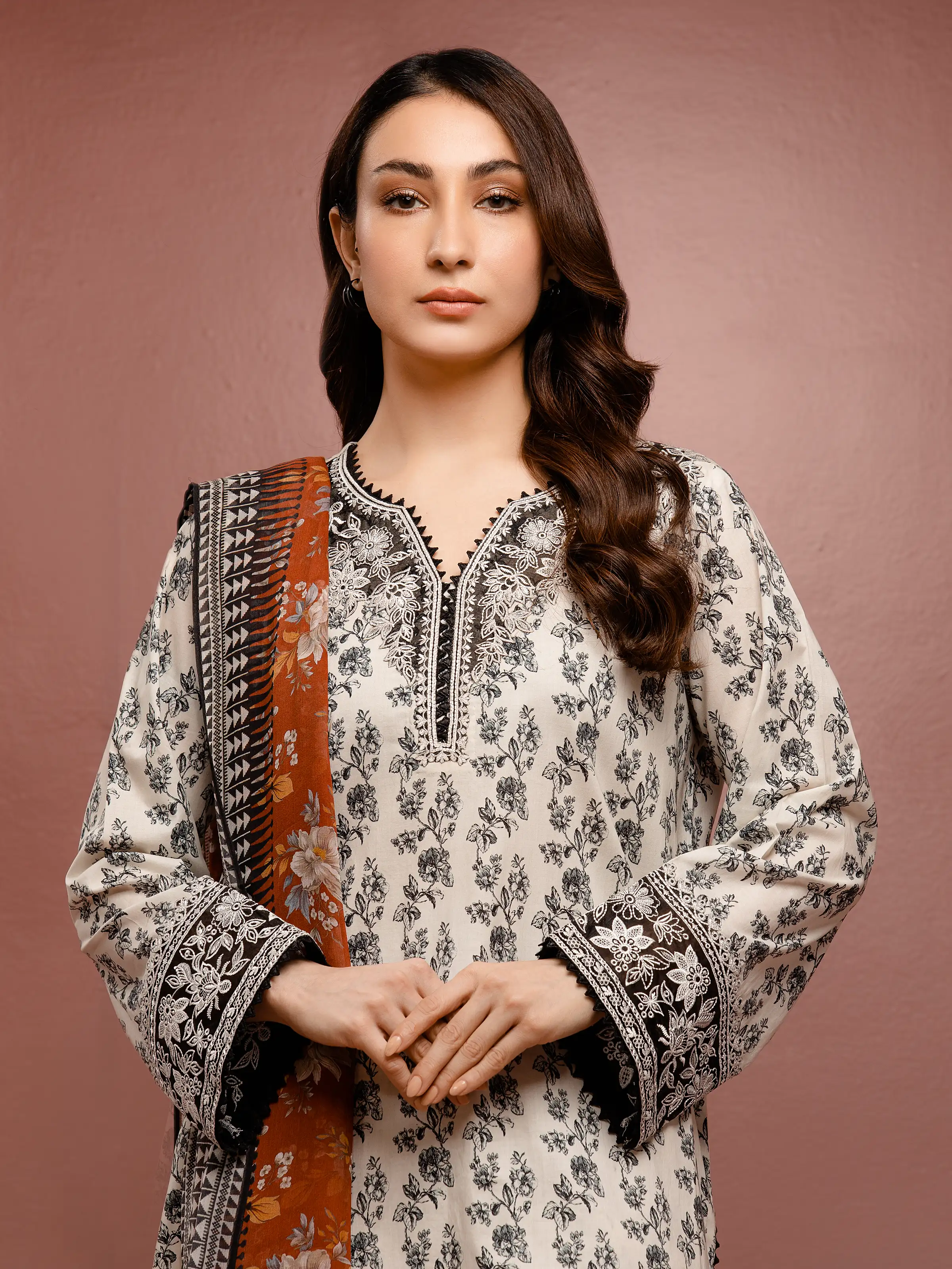 Embroidered Cambric Suit - EWU5V2-31076-3P - Image 3