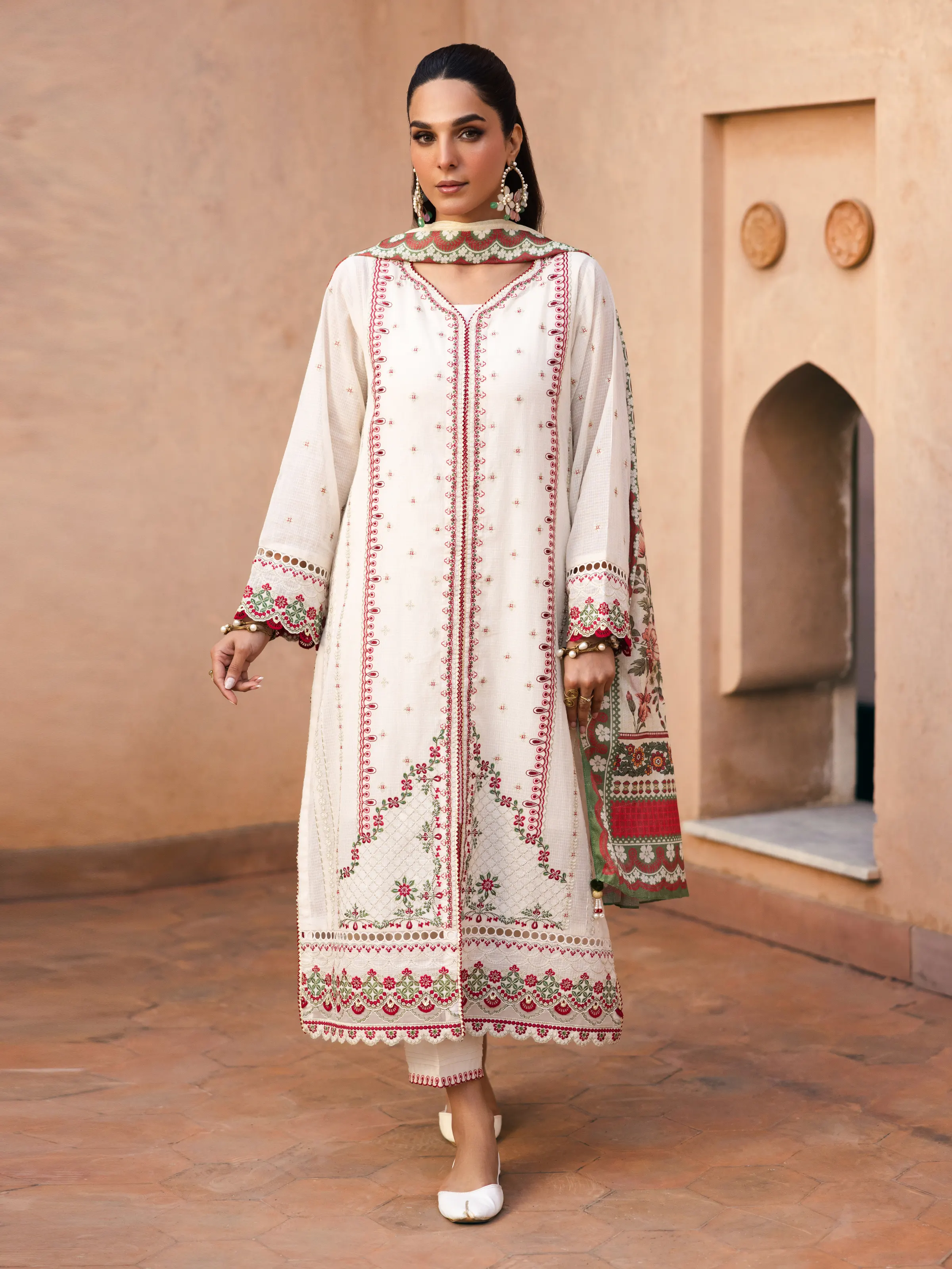 Embroidered Lawn Suit - EWU5V1-31247-3P - Image 2