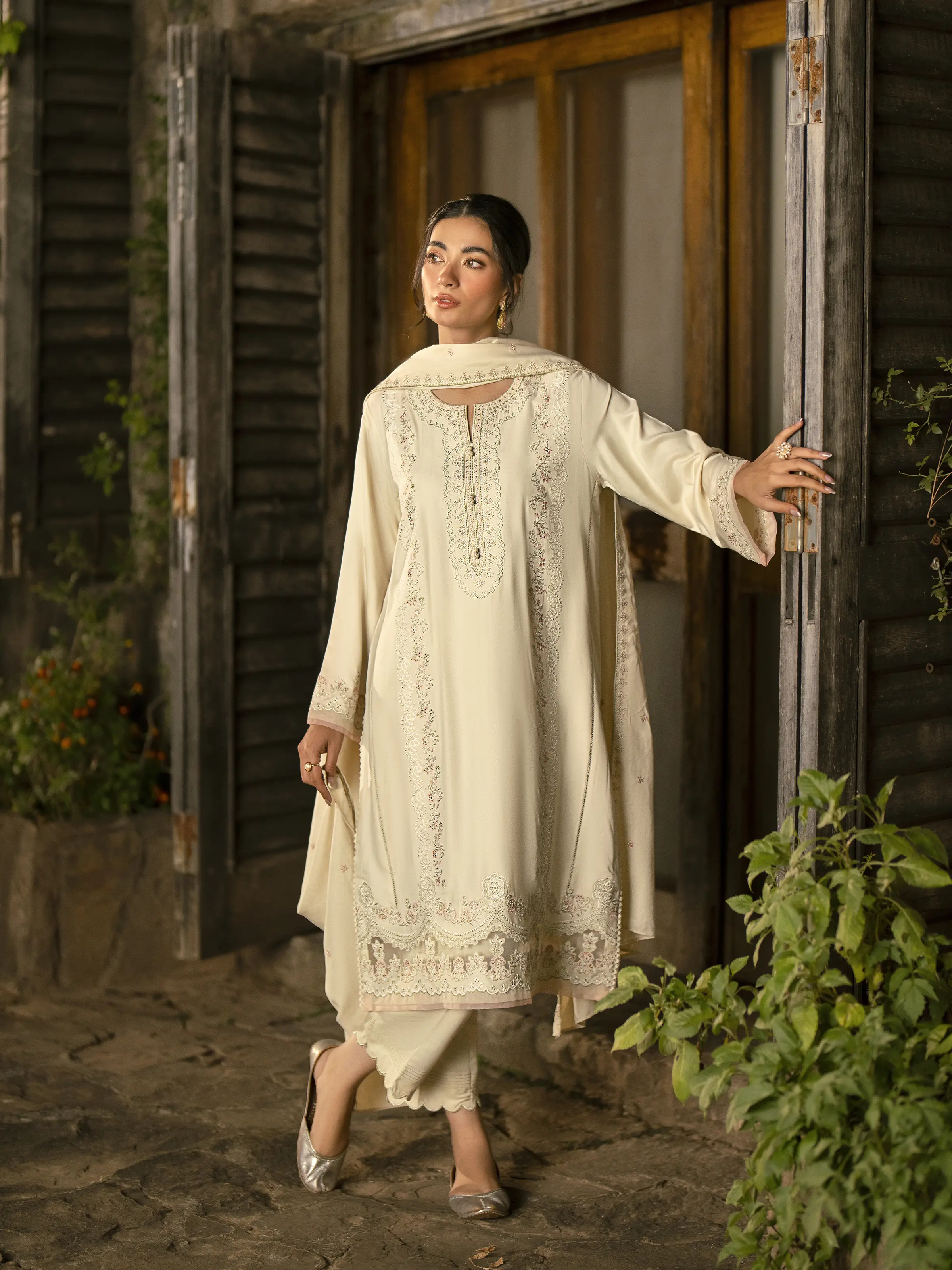 Embroidered Marina Twill Suit - EWU24V14-30203-3P - Image 2
