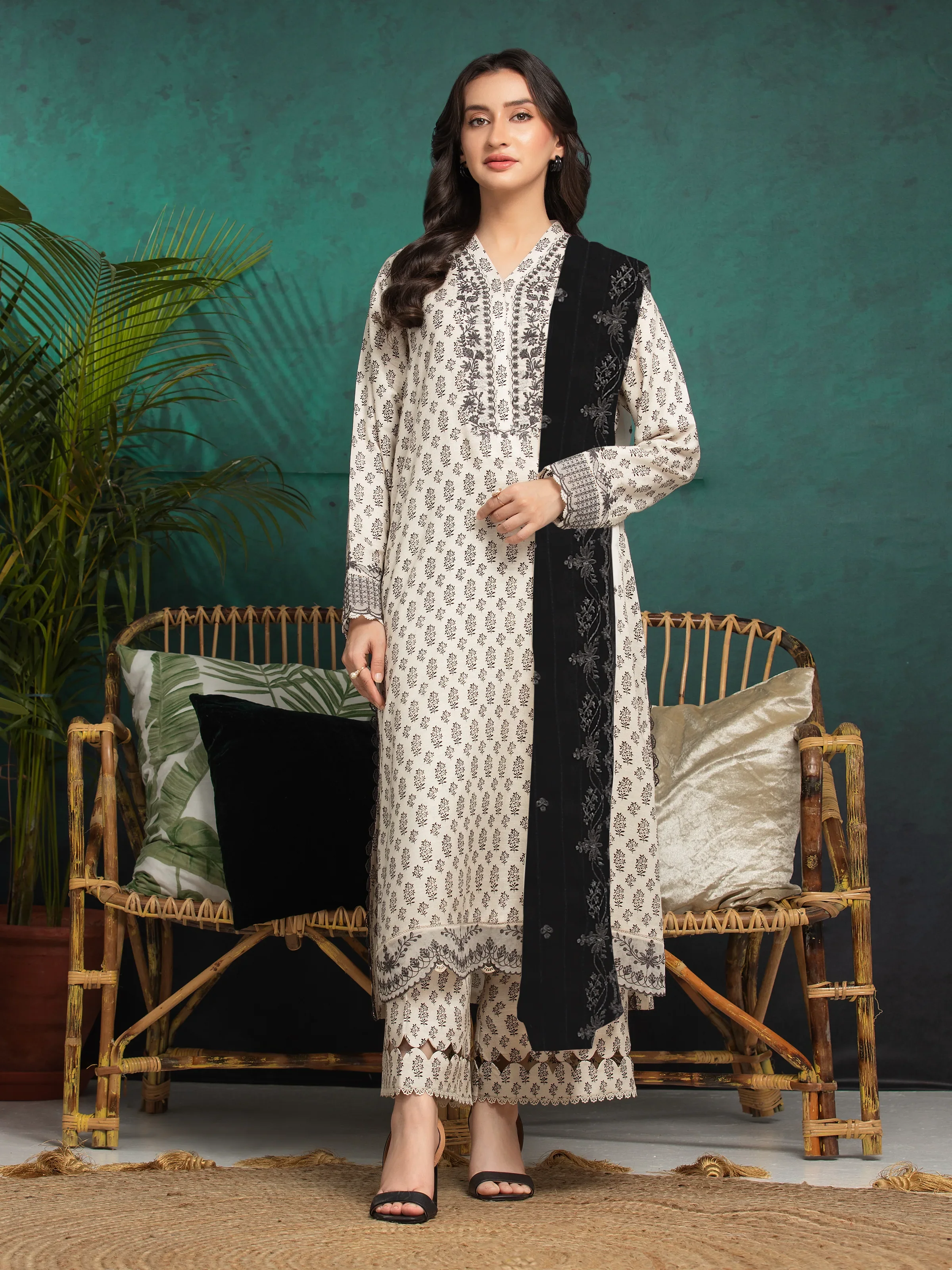 Embroidered Raw Silk Suit - EWU5V16-30220-3P