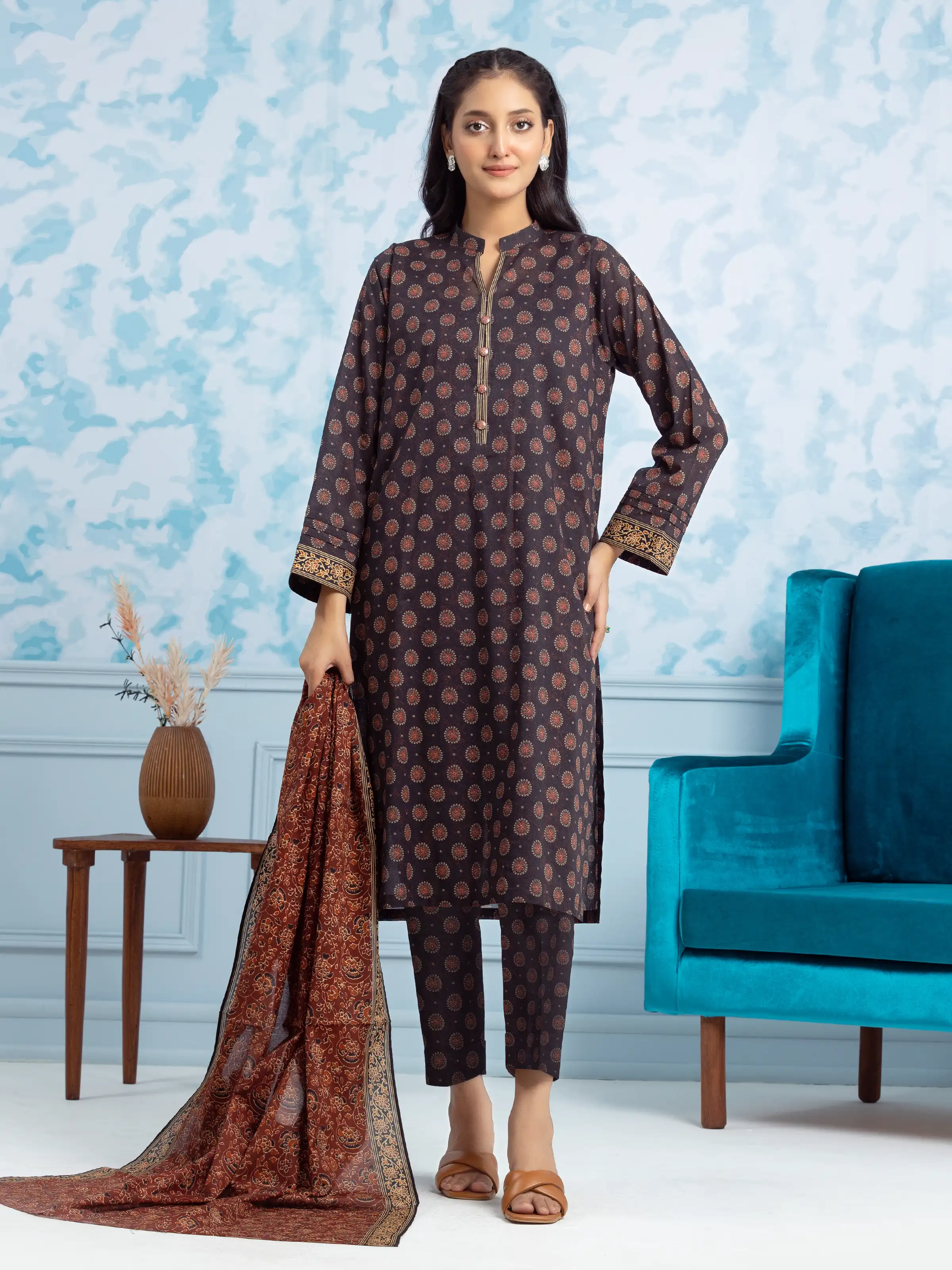Printed Khaddar Suit - EWU24A3-29718-3P