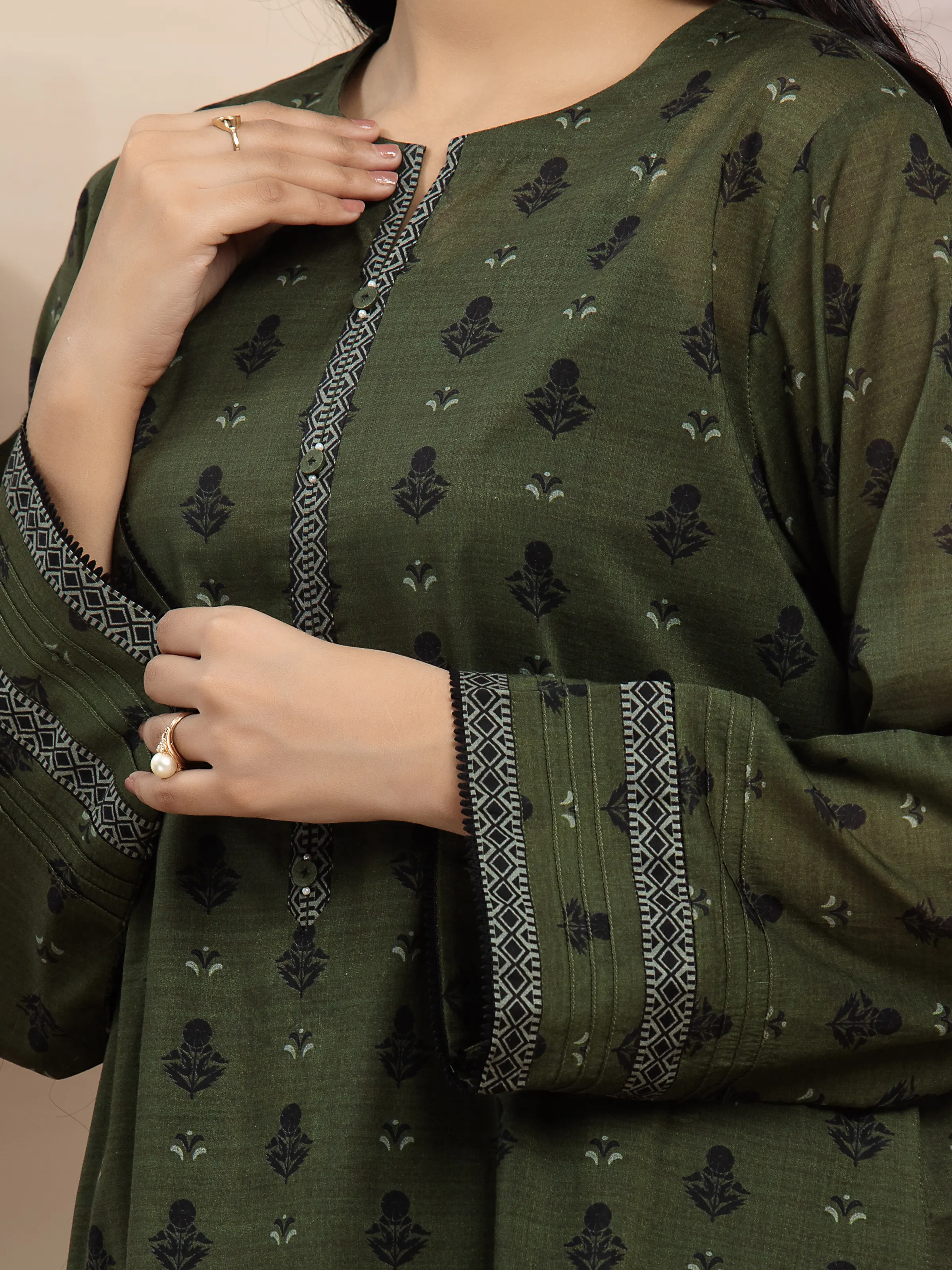 Printed Khaddar Suit - EWU24A3-29833-3P - Image 4