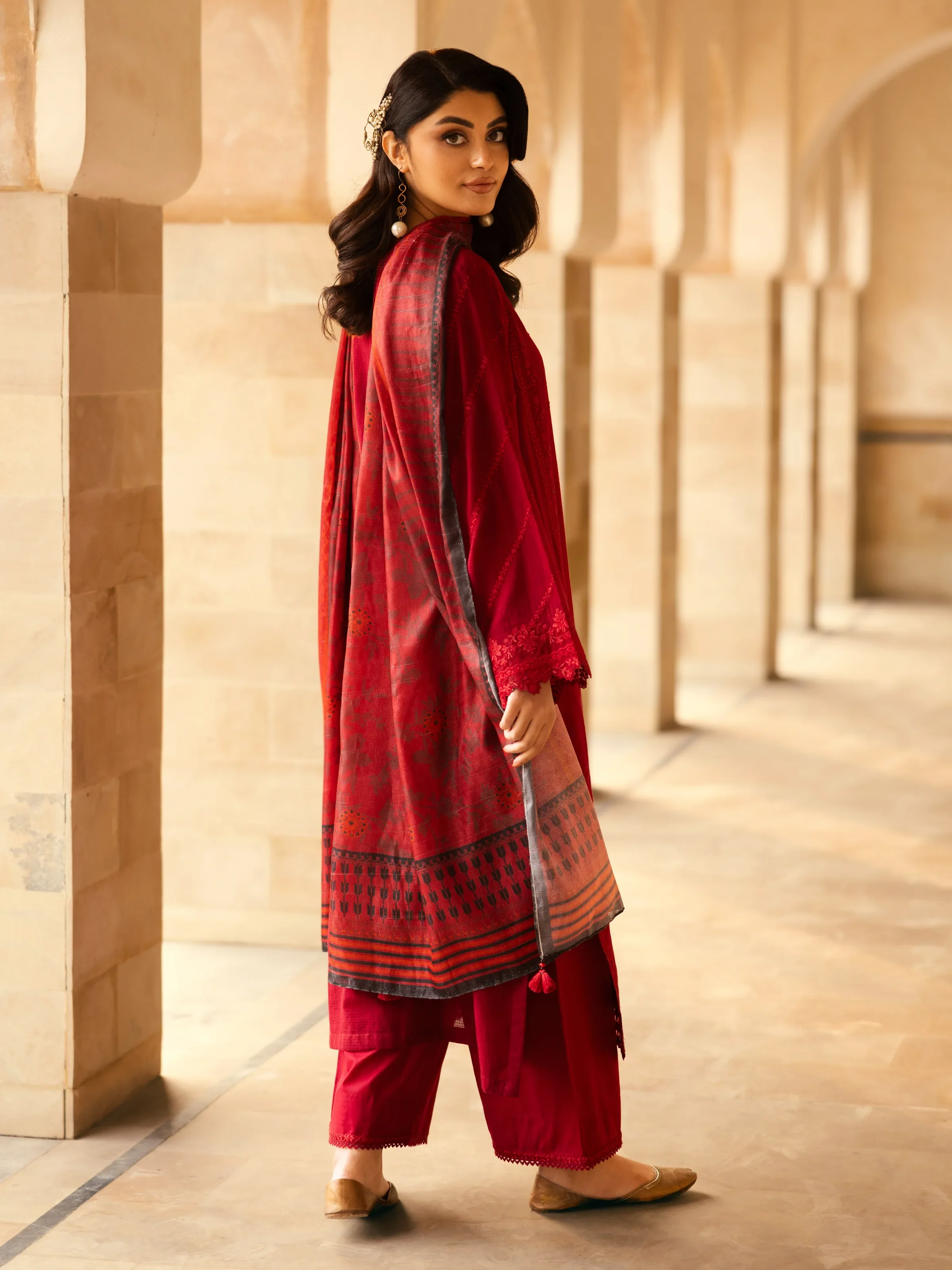 Embroidered Lawn Suit - EWU5V1-31240-3P - Image 5