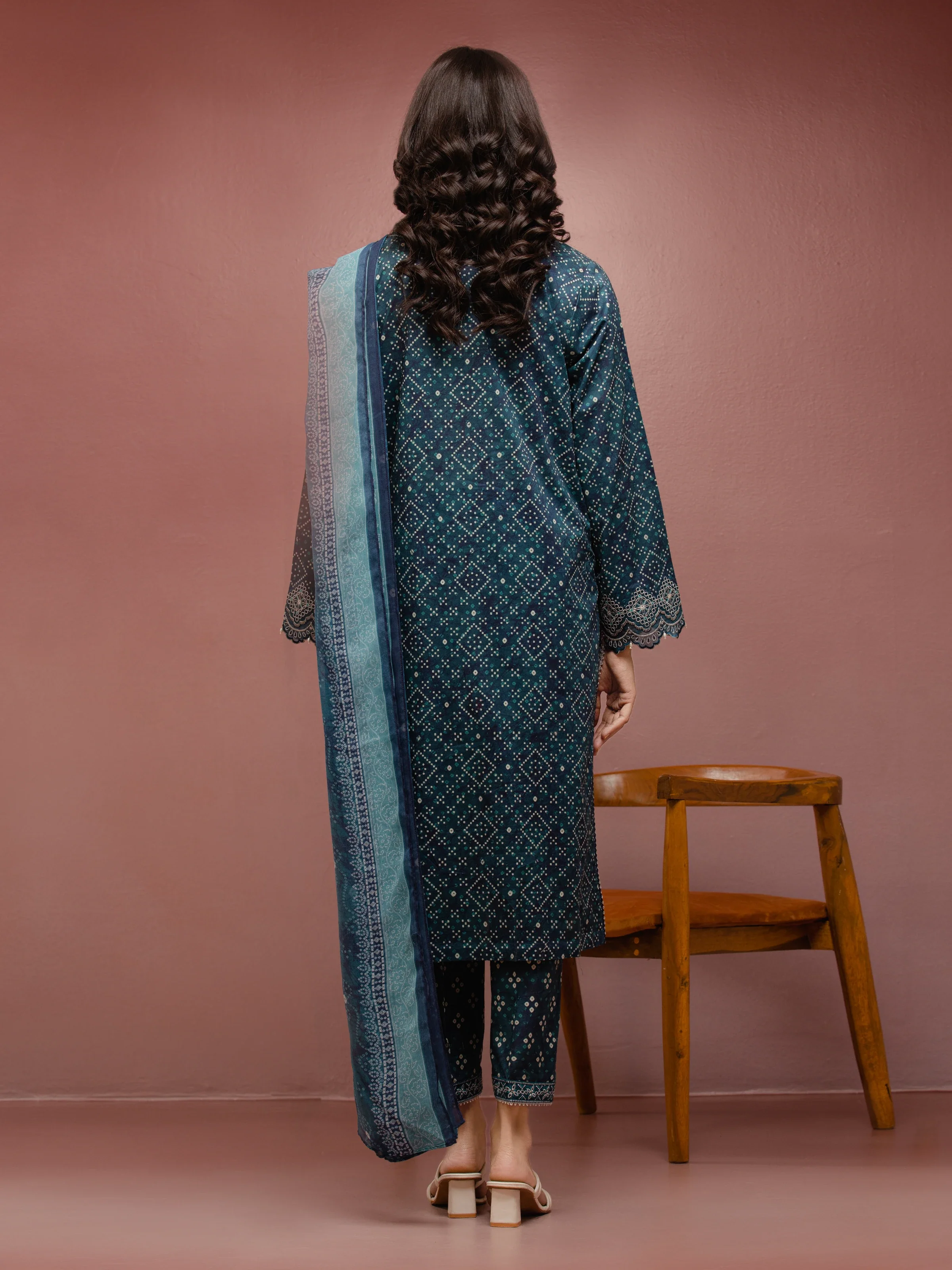 Embroidered Cambric Suit - EWU5V2-31047-3P - Image 2