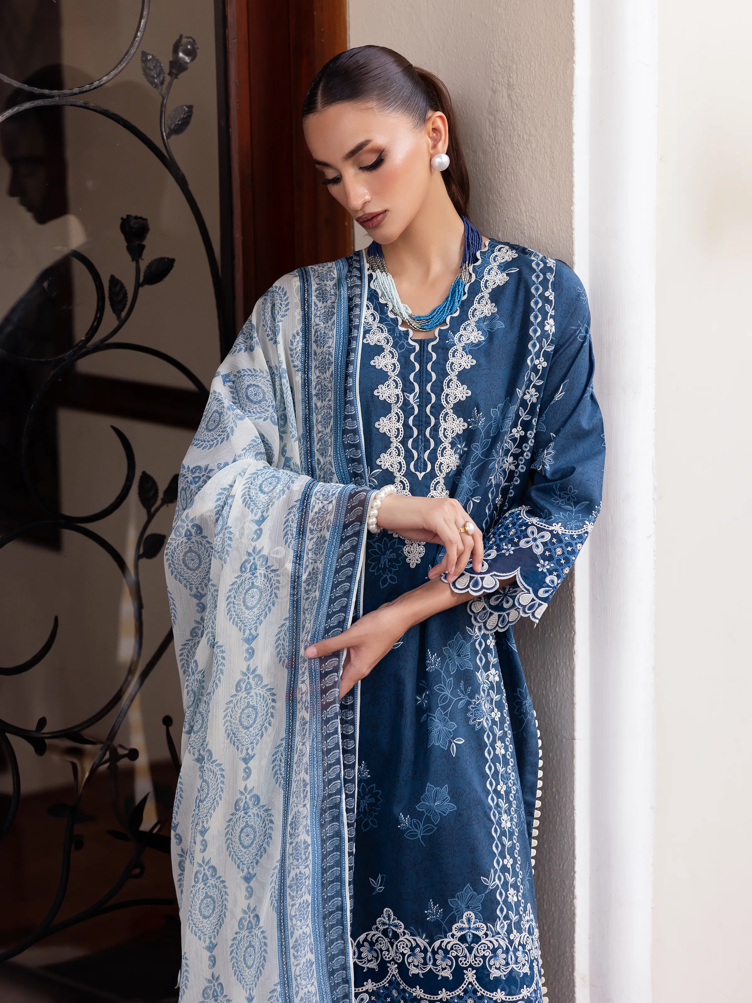 Embroidered Lawn Suit - EWU5V1-31401-3P - Image 2