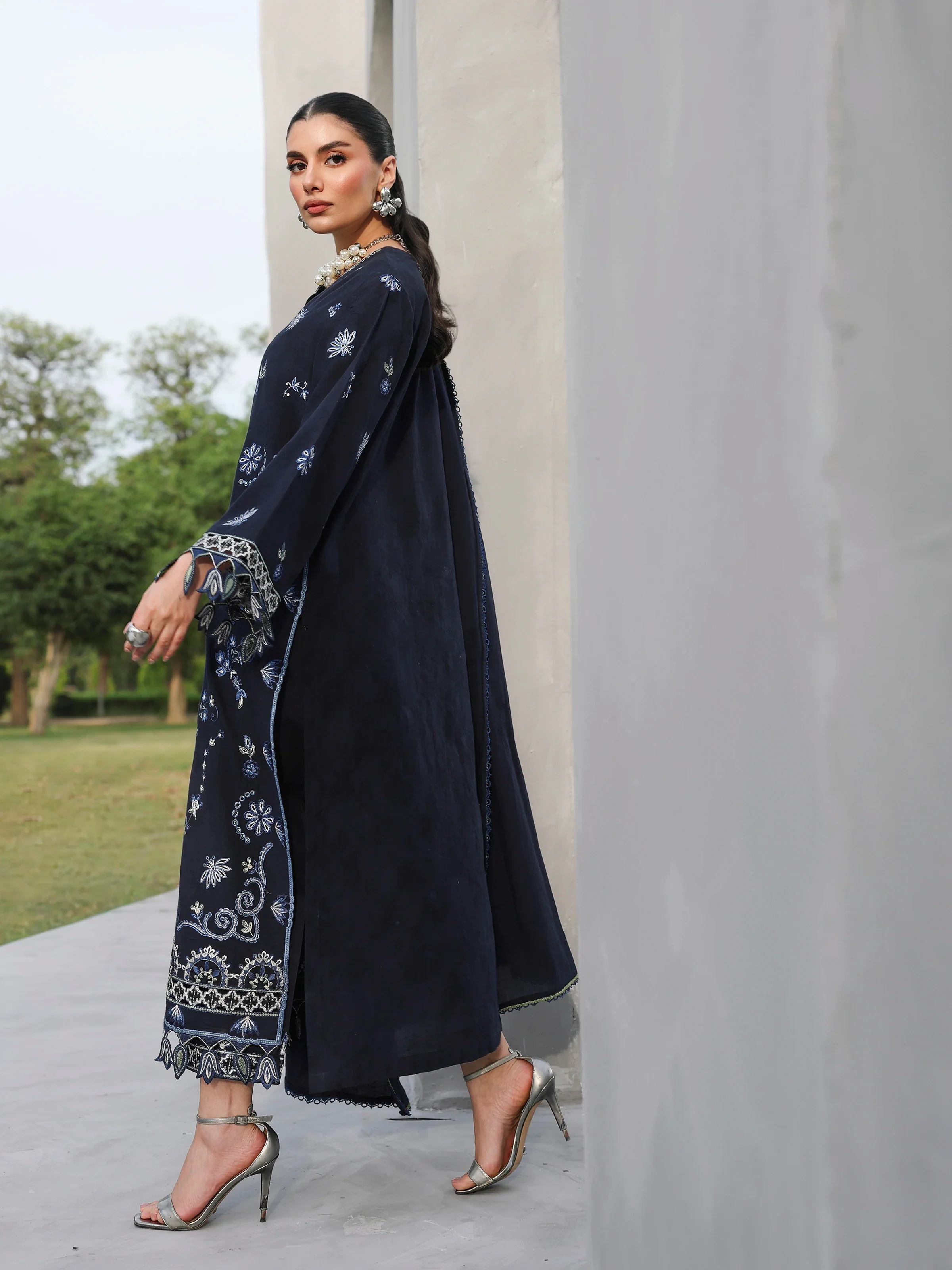 Embroidered Jacquard Suit - EWU6V3-33468-3P - Image 5