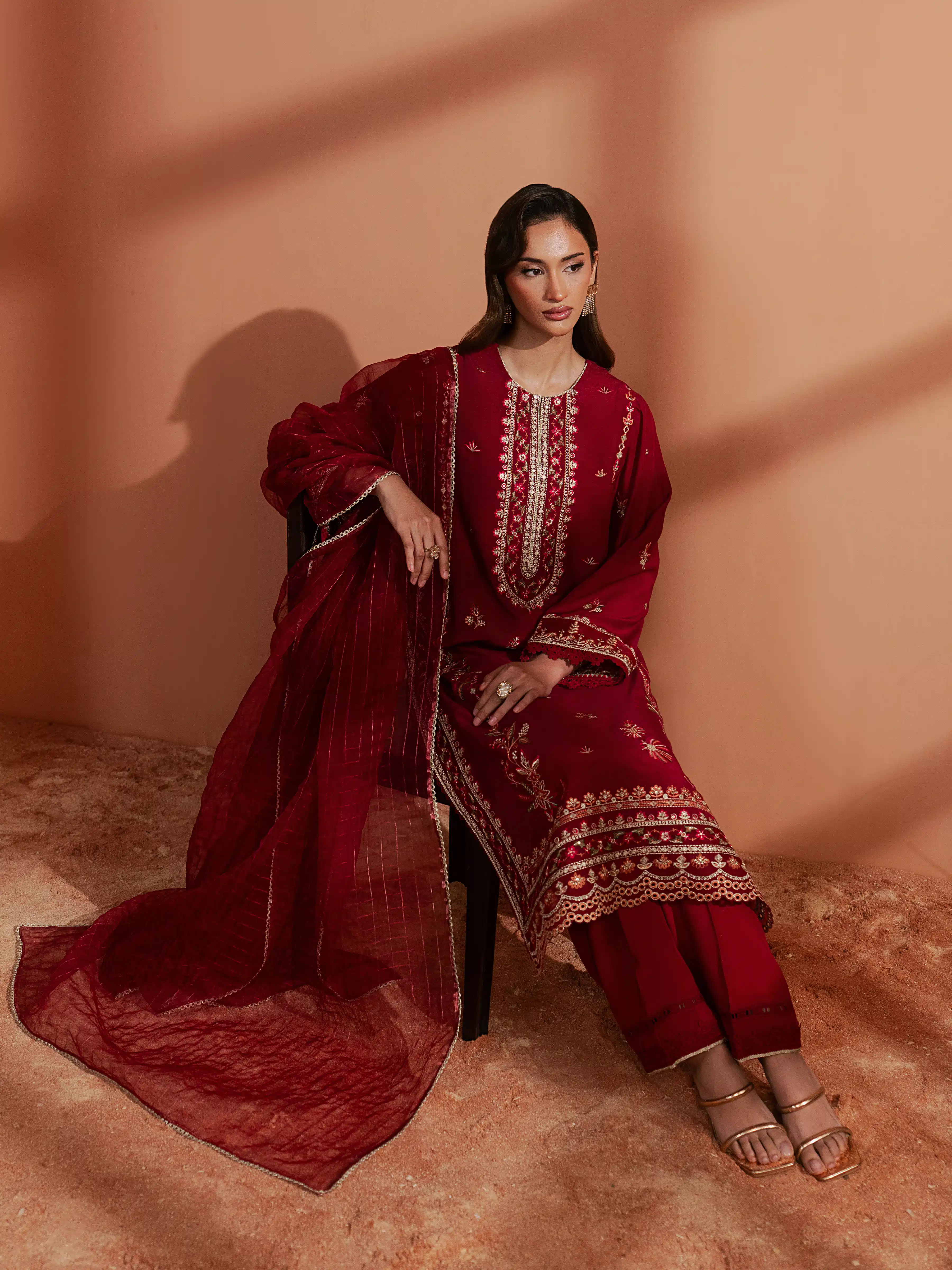 Embroidered Karandi Suit - EWU6V22-32091-3P - Image 4