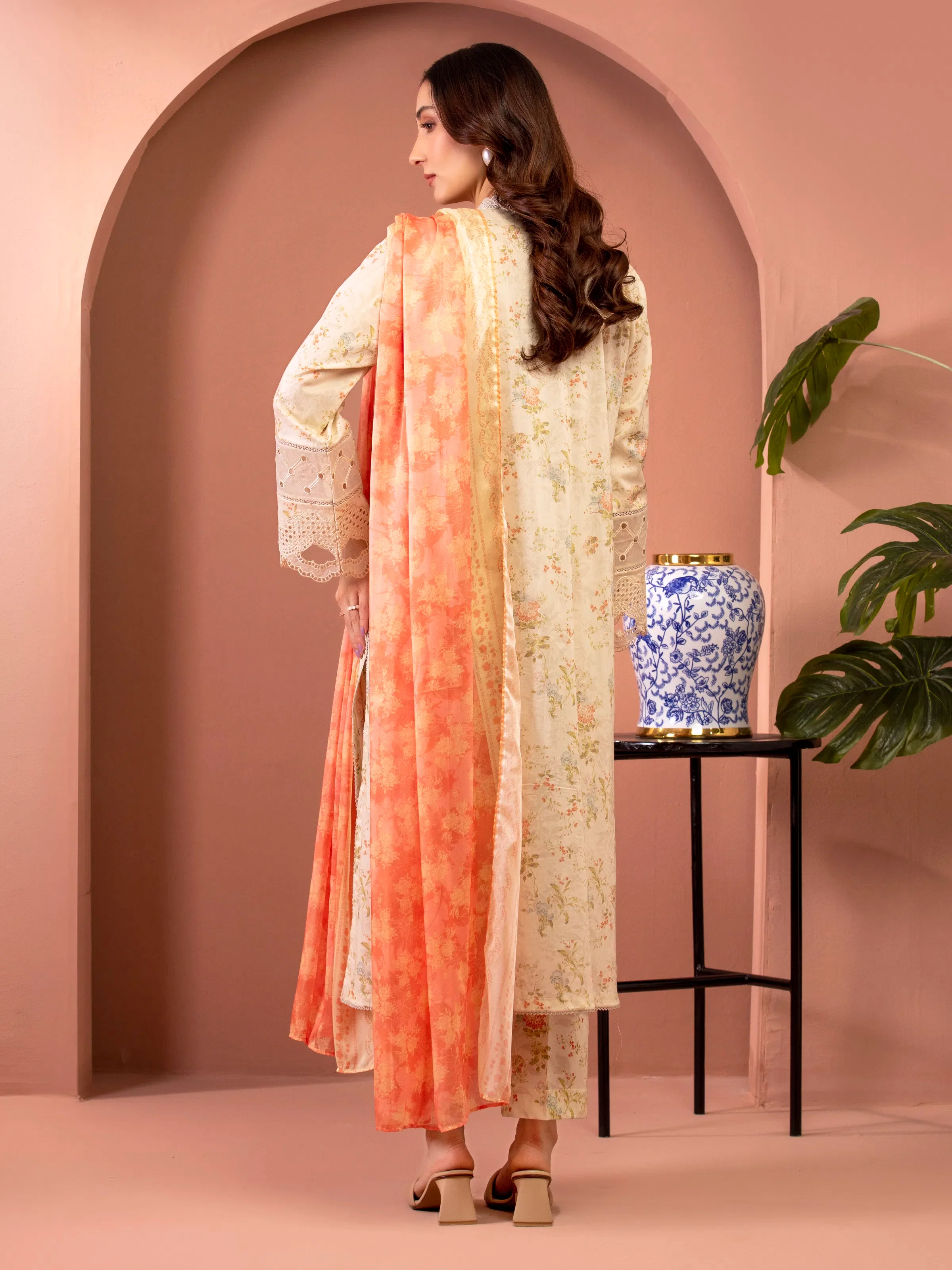 Embroidered Lawn Suit - EWU5V1-31437-3P - Image 5