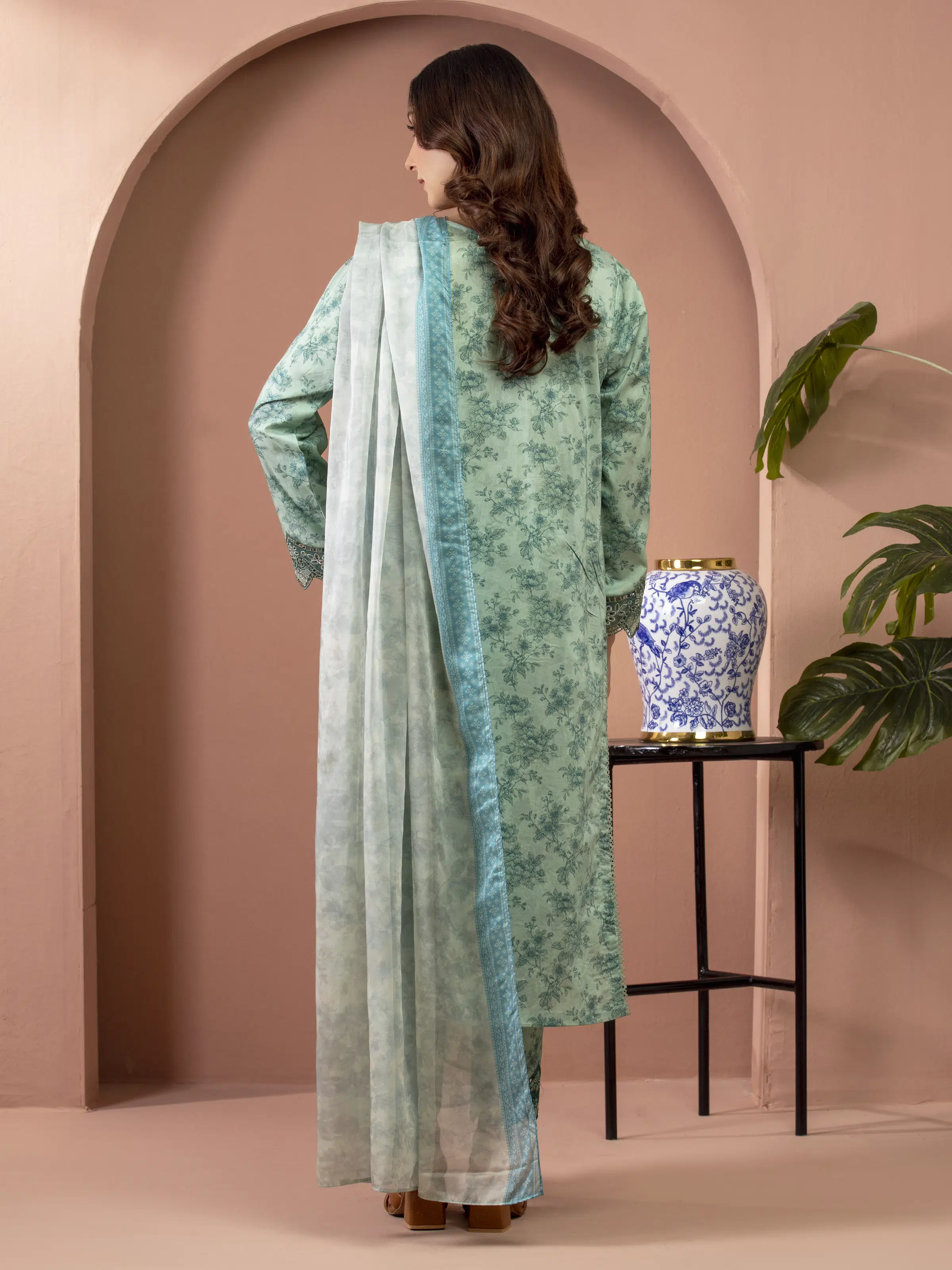 Embroidered Lawn Suit - EWU5V1-31436-3P - Image 5