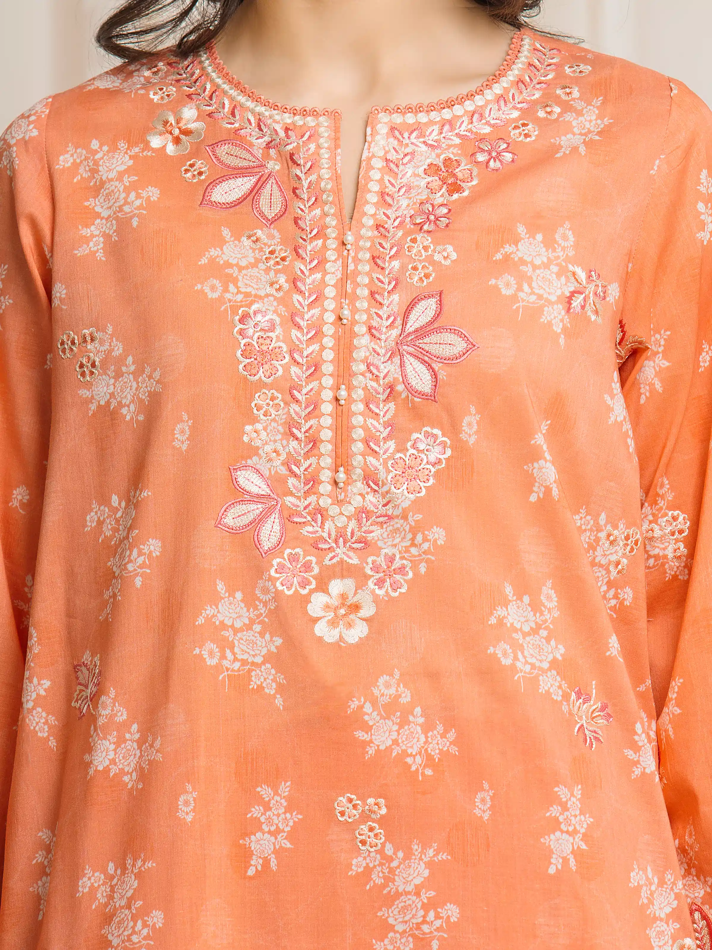 Embroidered Lawn Suit - EWU6V1-33017-3P - Image 4