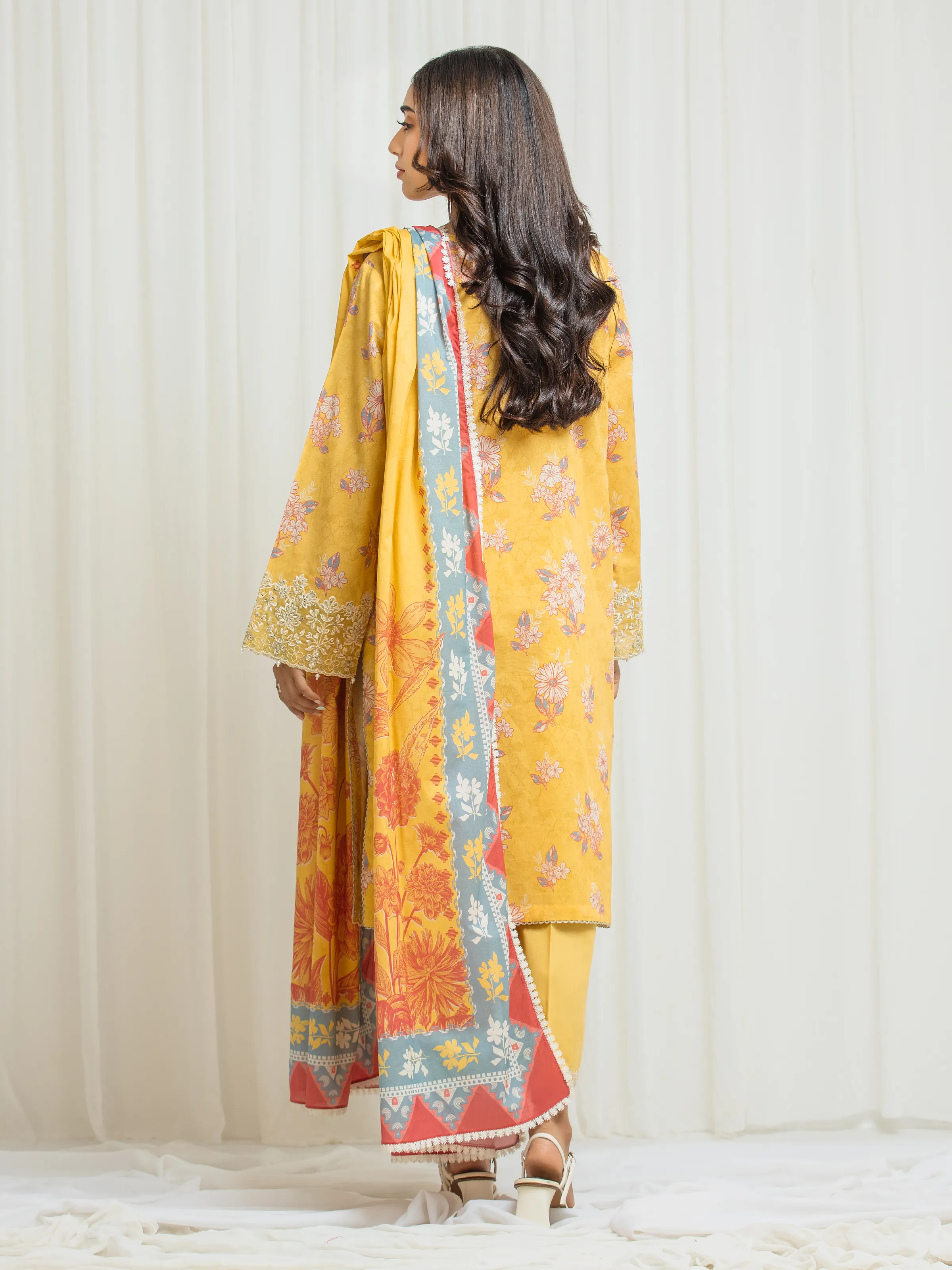Embroidered Lawn Suit - EWU6V1-33019-3P - Image 6