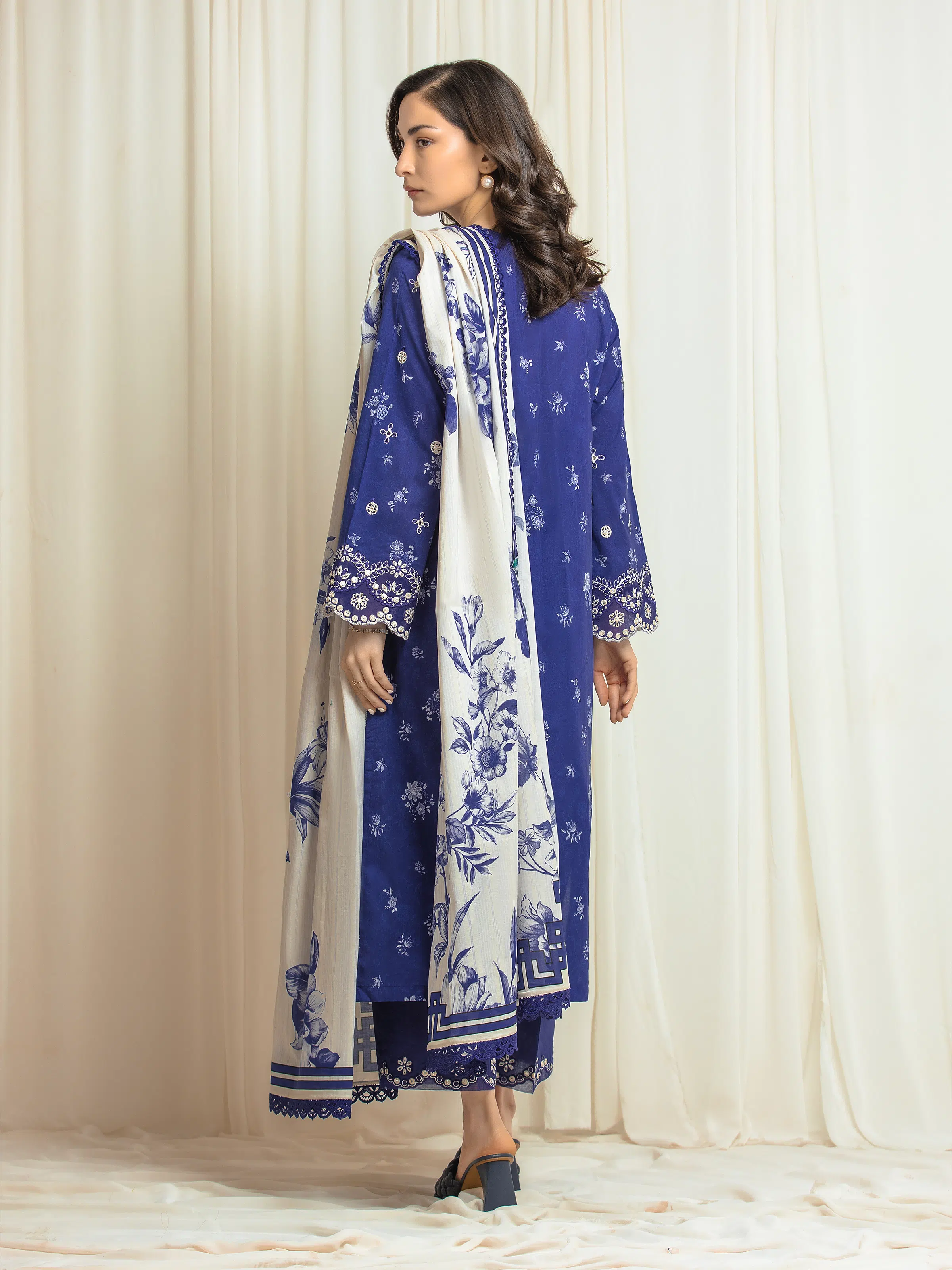Embroidered Lawn Suit - EWU6V1-33024-3P - Image 6
