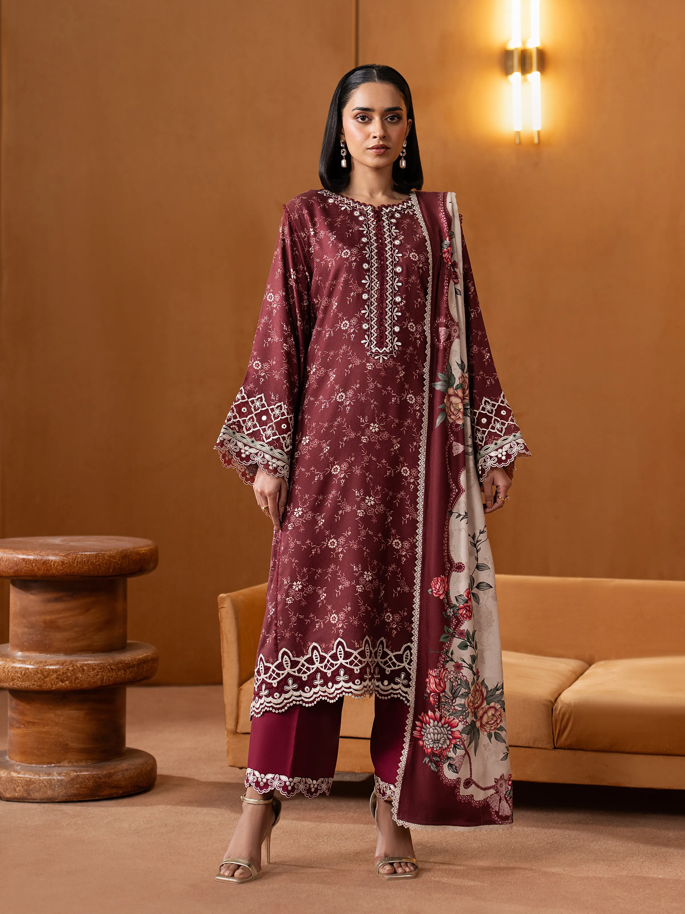 Embroidered Viscose Suit - EWU5V20-32086-3P
