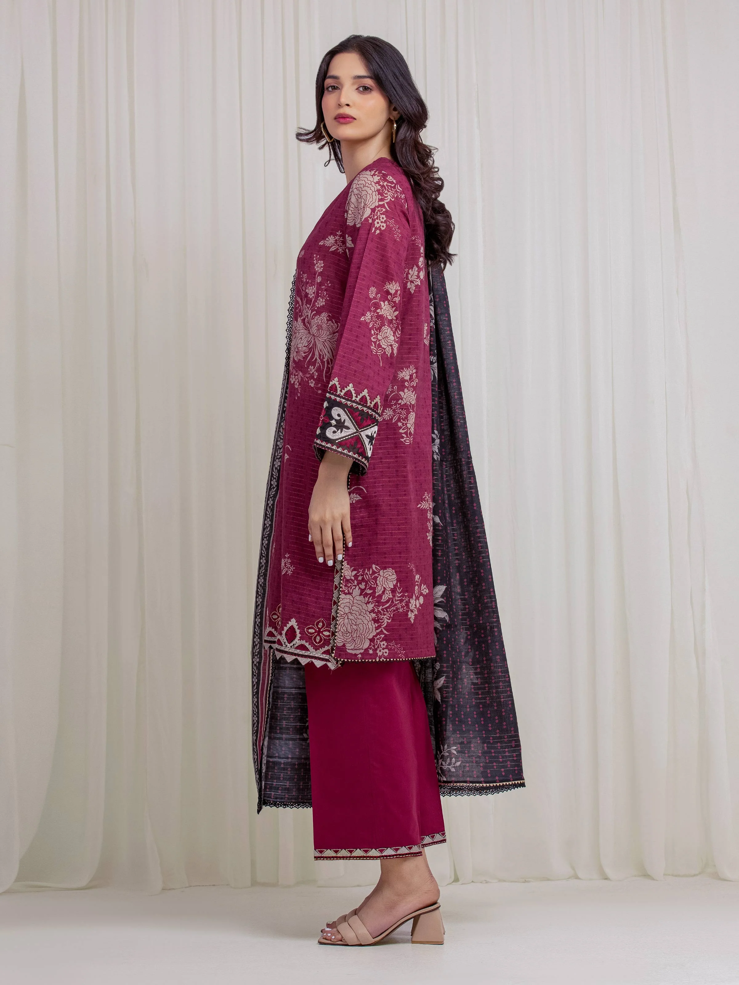 Embroidered Zari Lawn Suit - EWU6V23-33407-3P - Image 4