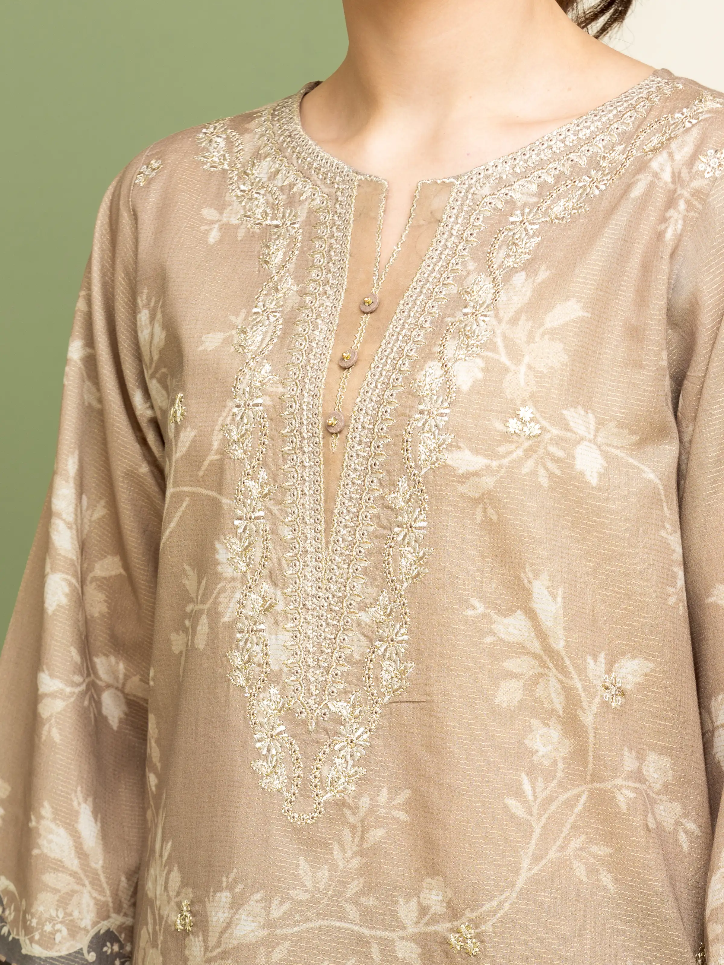 Embroidered Lawn Suit - EWU5V1-31202-3P - Image 2
