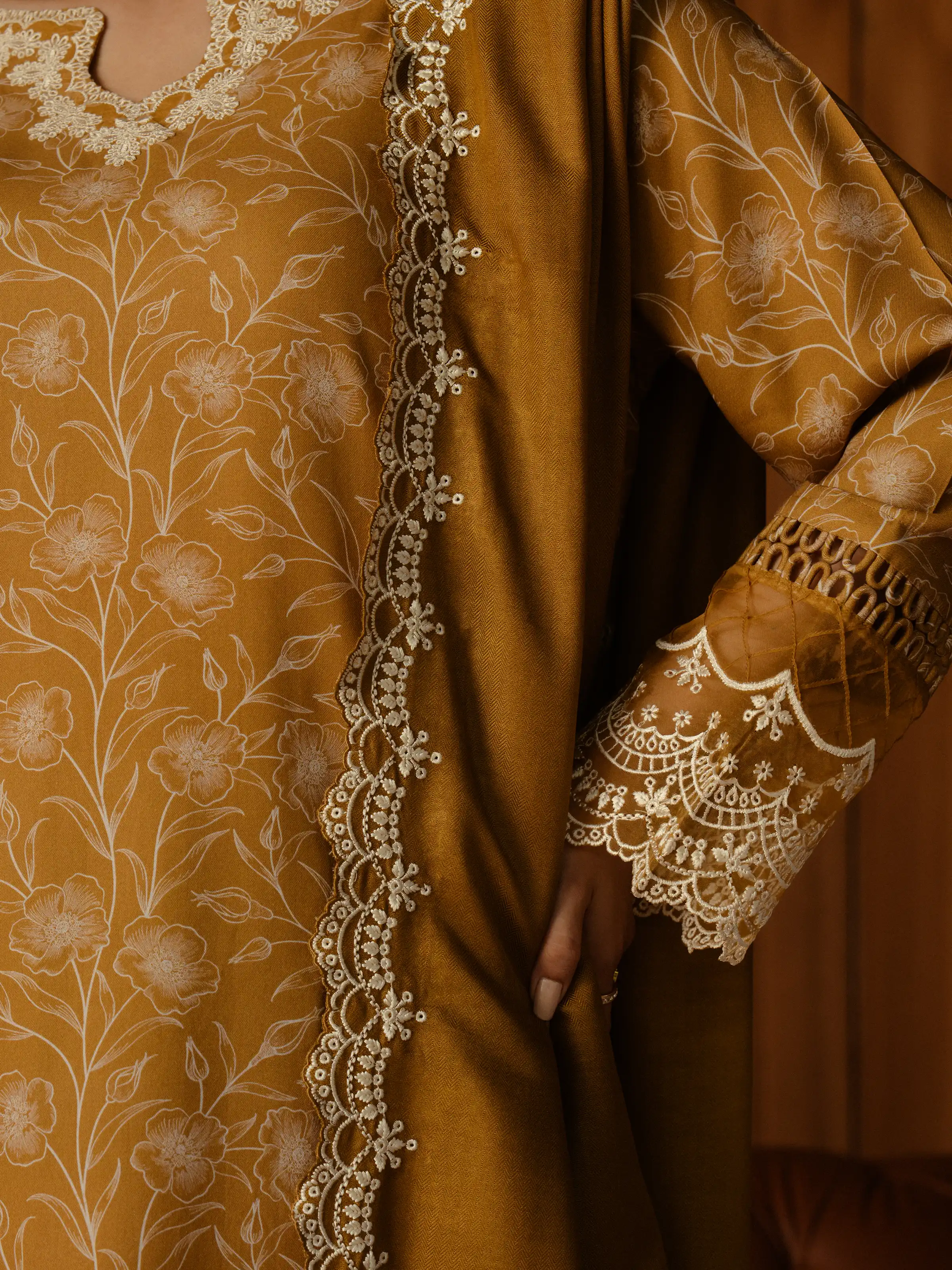 Embroidered Marina Twill Suit - EWU24V14-30178-3P - Image 4