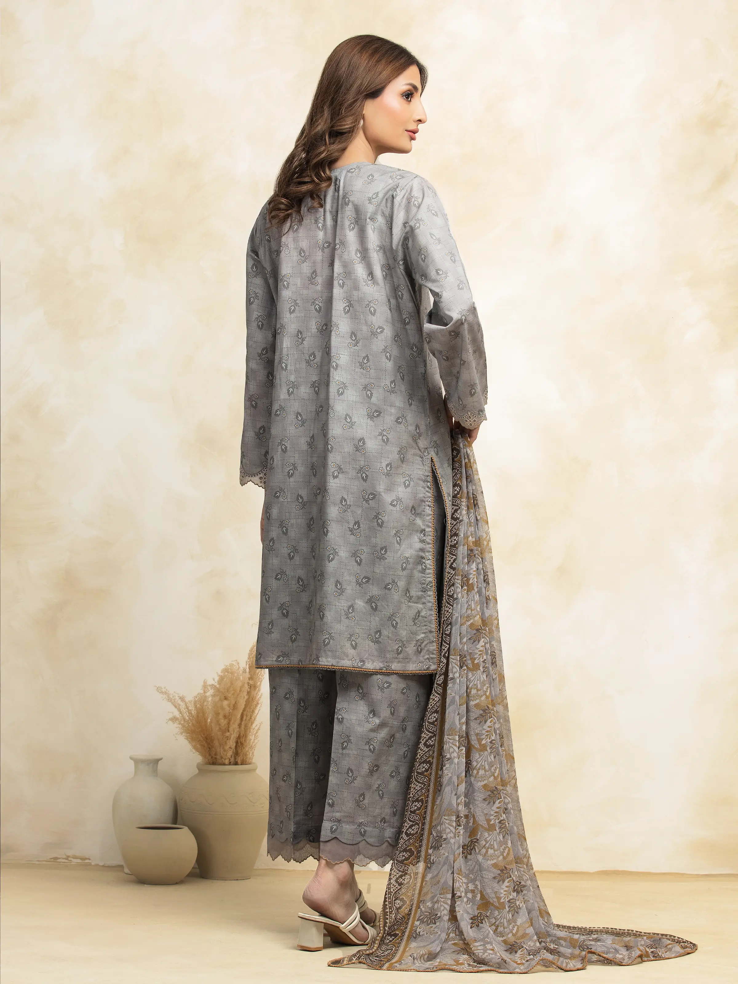 Embroidered Lawn Suit - EWU5V1-31089-3P - Image 2
