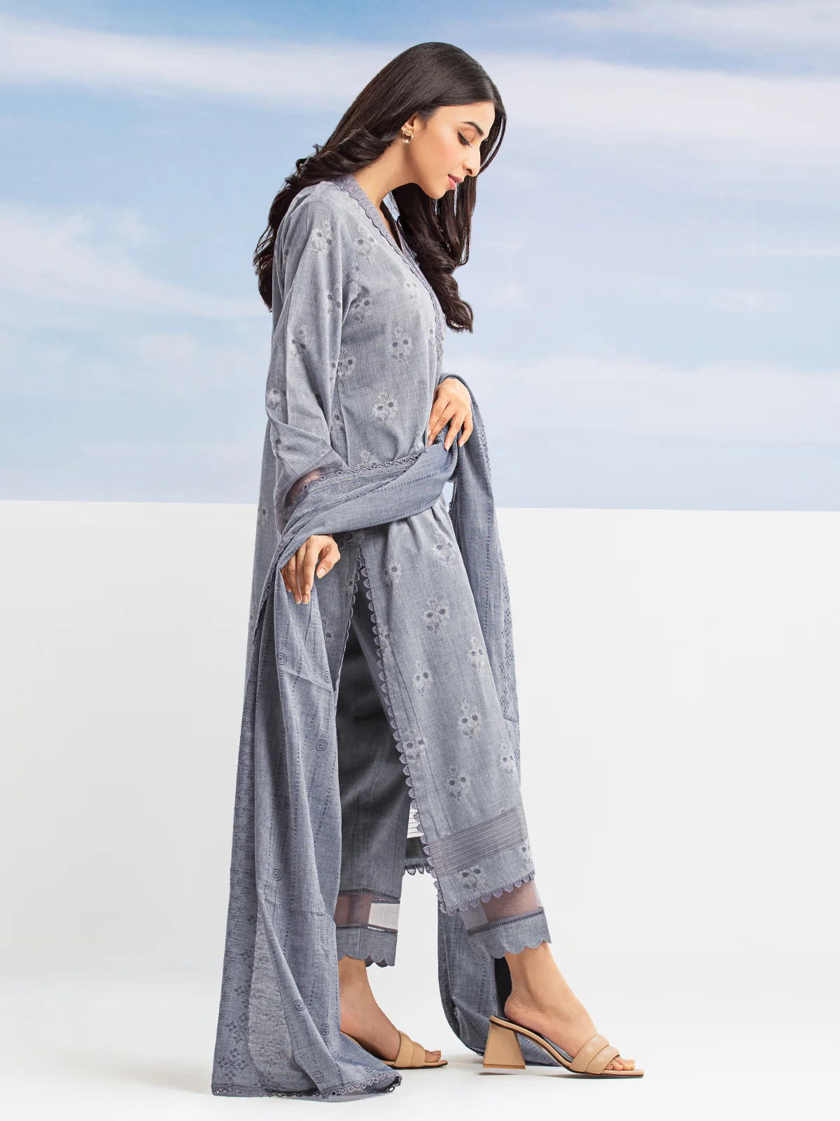 Embroidered Jacquard Suit - EWU24V3-28786-3P - Image 3