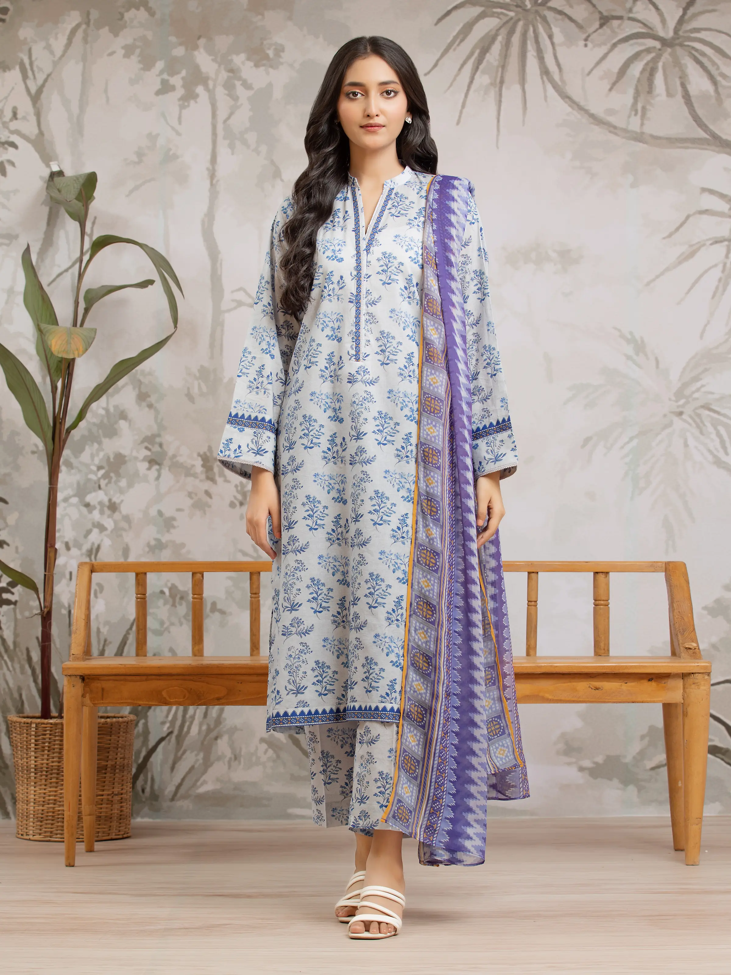 Printed Khaddar Suit - EWU24M2-174
