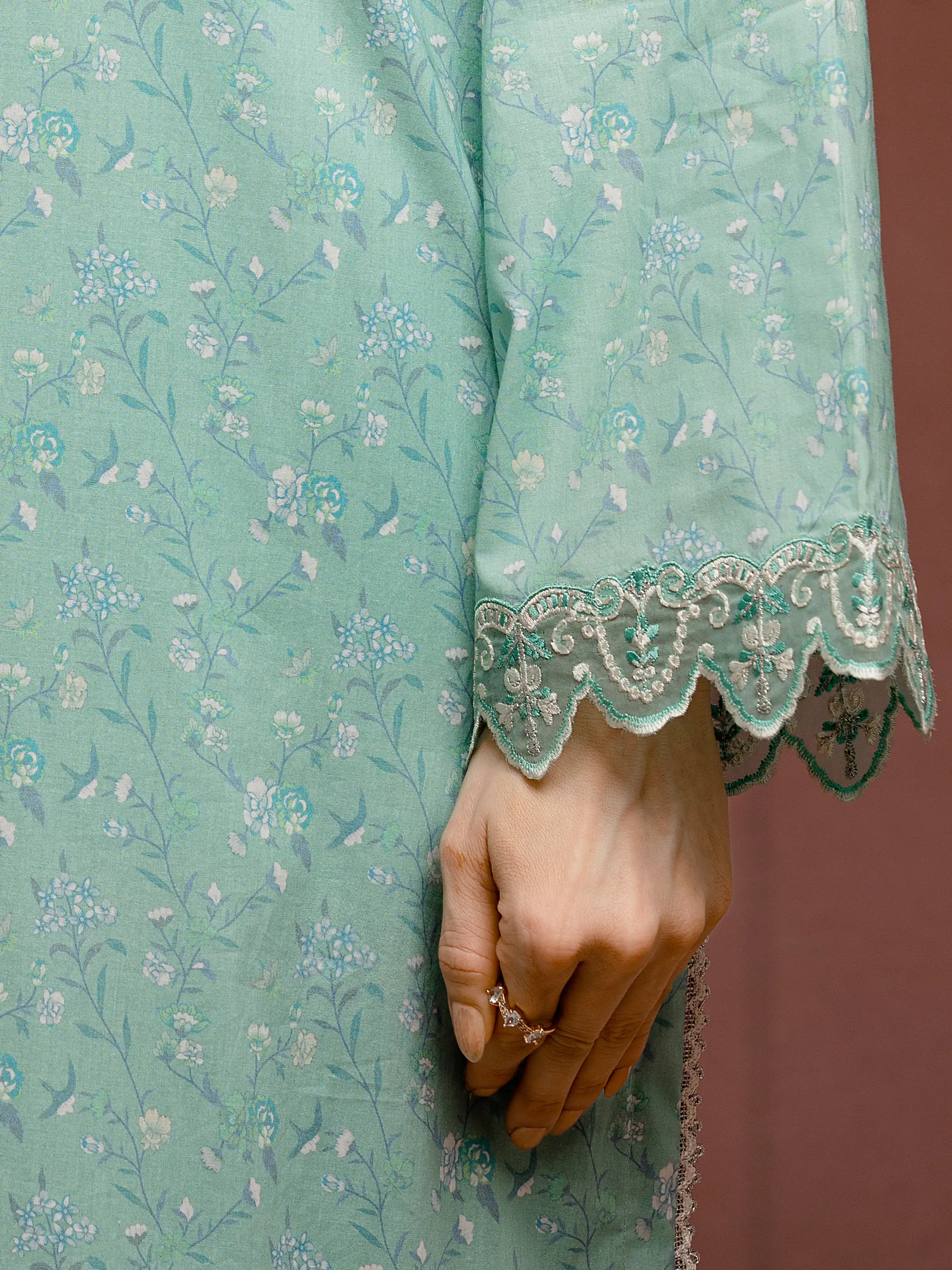 Embroidered Cambric Suit - EWU5V2-31075-3P - Image 4