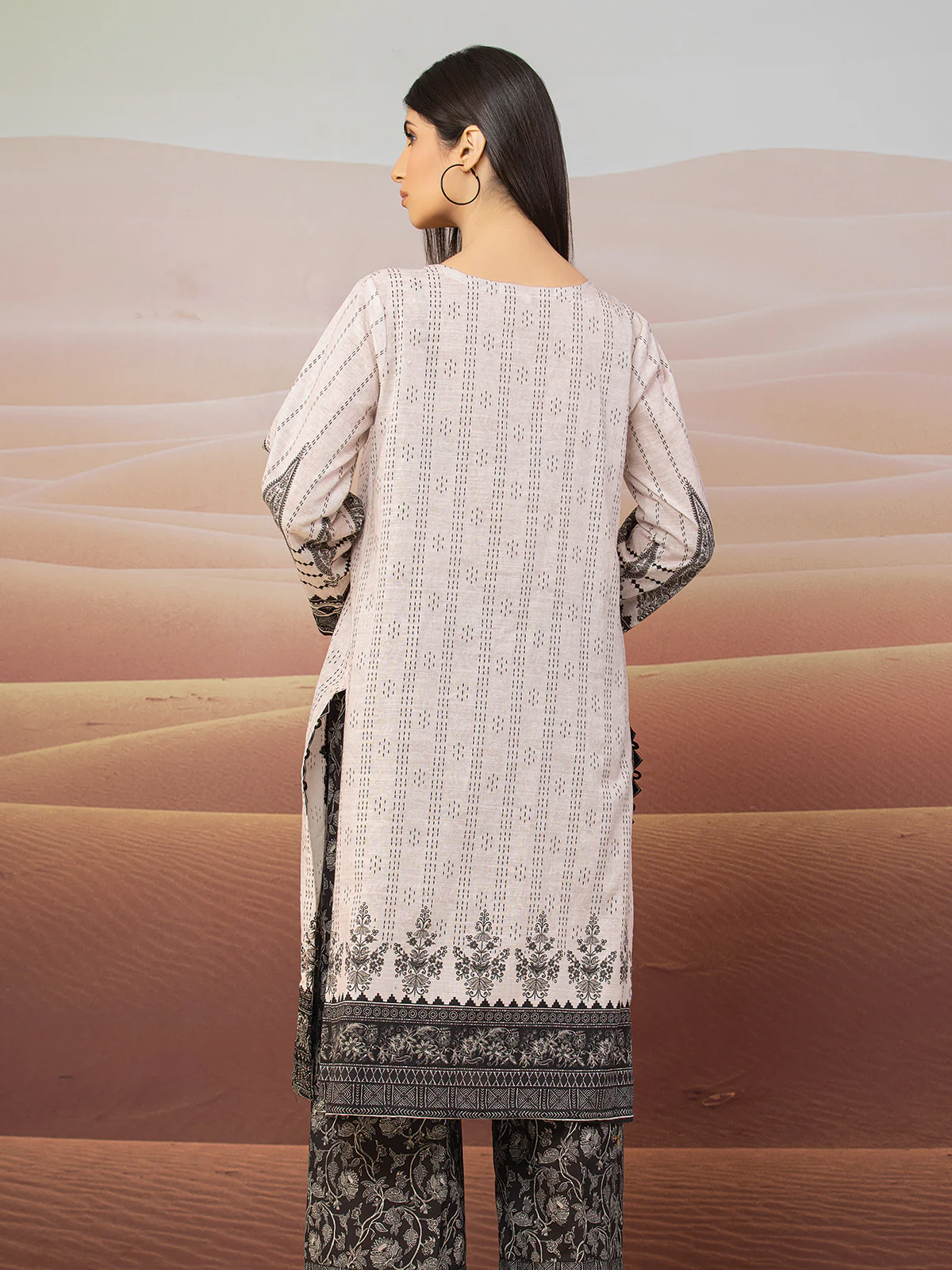 Embroidered Khaddar Shirt - EWU22V11-25034S - Image 2