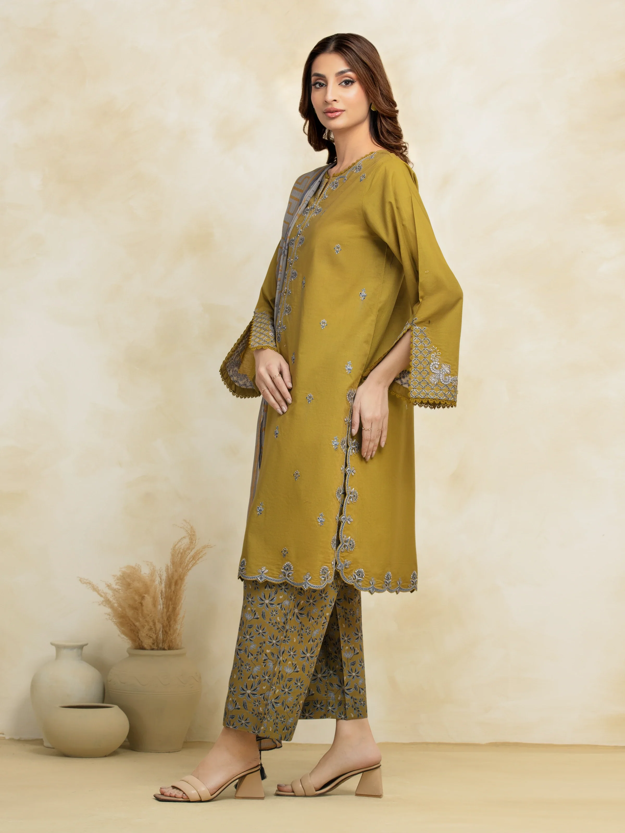 Embroidered Cambric Suit - EWU5V2-31033-3P - Image 3
