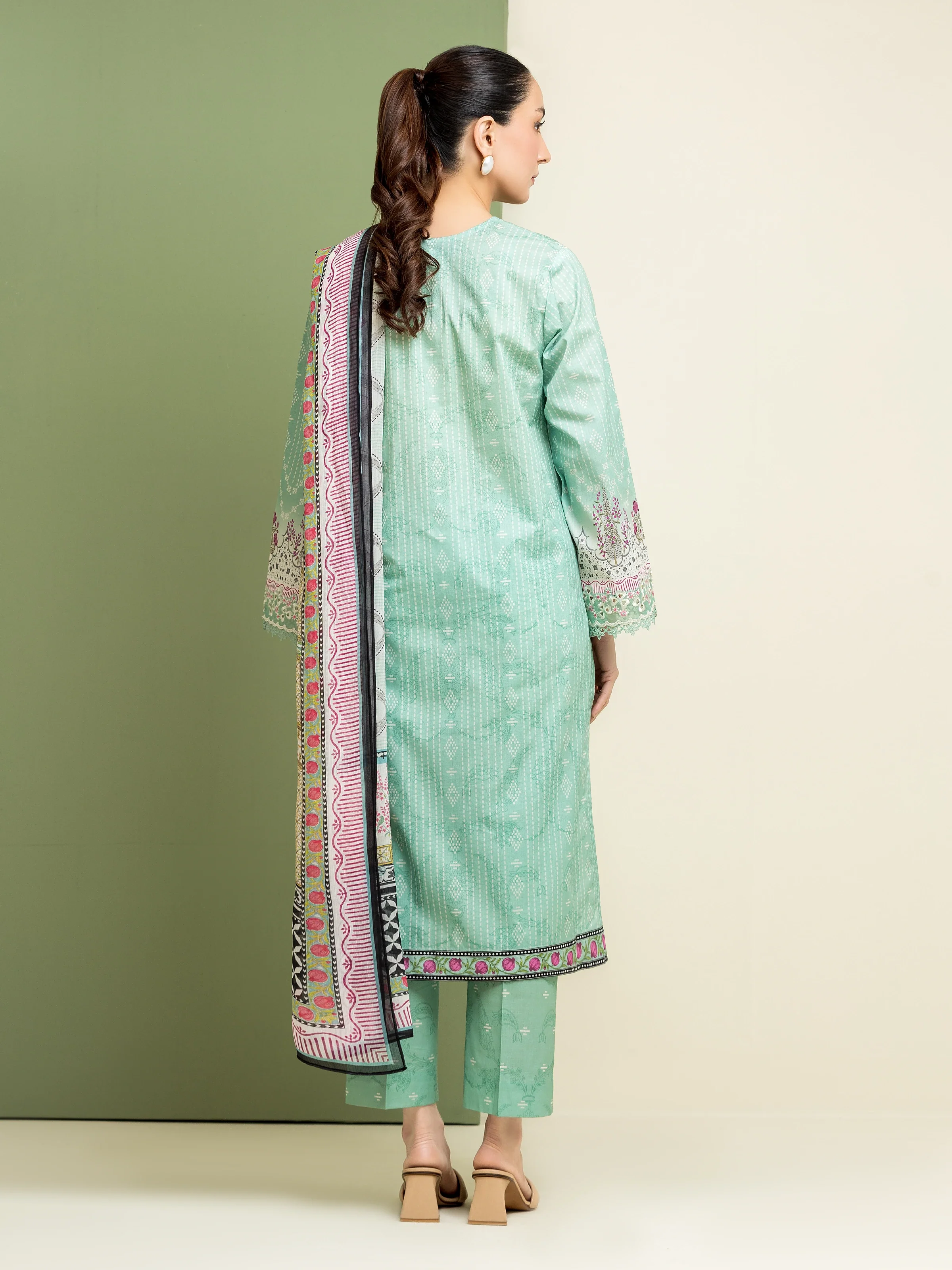 Embroidered Lawn Shirt Dupatta - EWU5V1-31069SD - Image 5