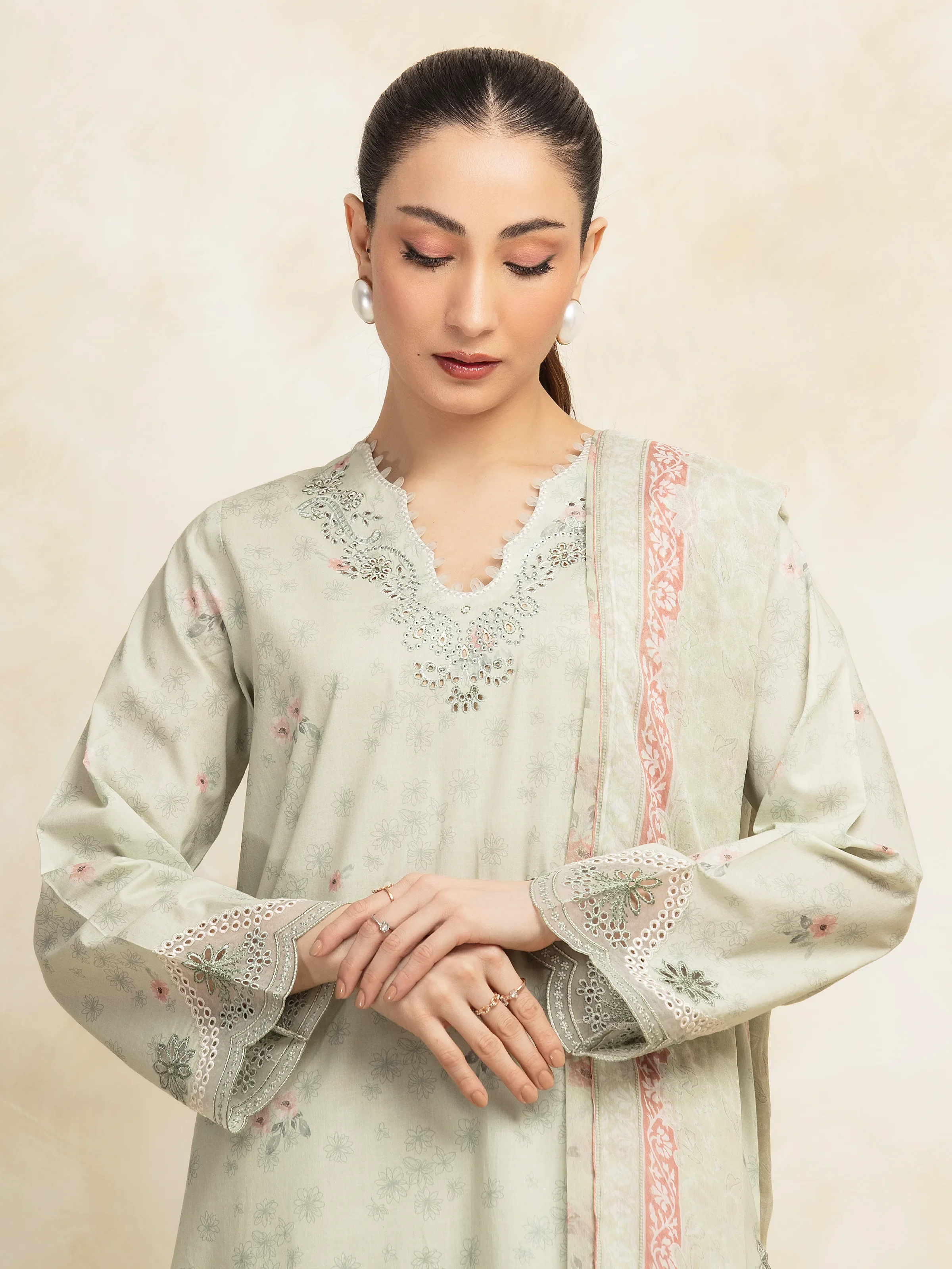 Embroidered Lawn Suit - EWU5V1-31062-3P - Image 2