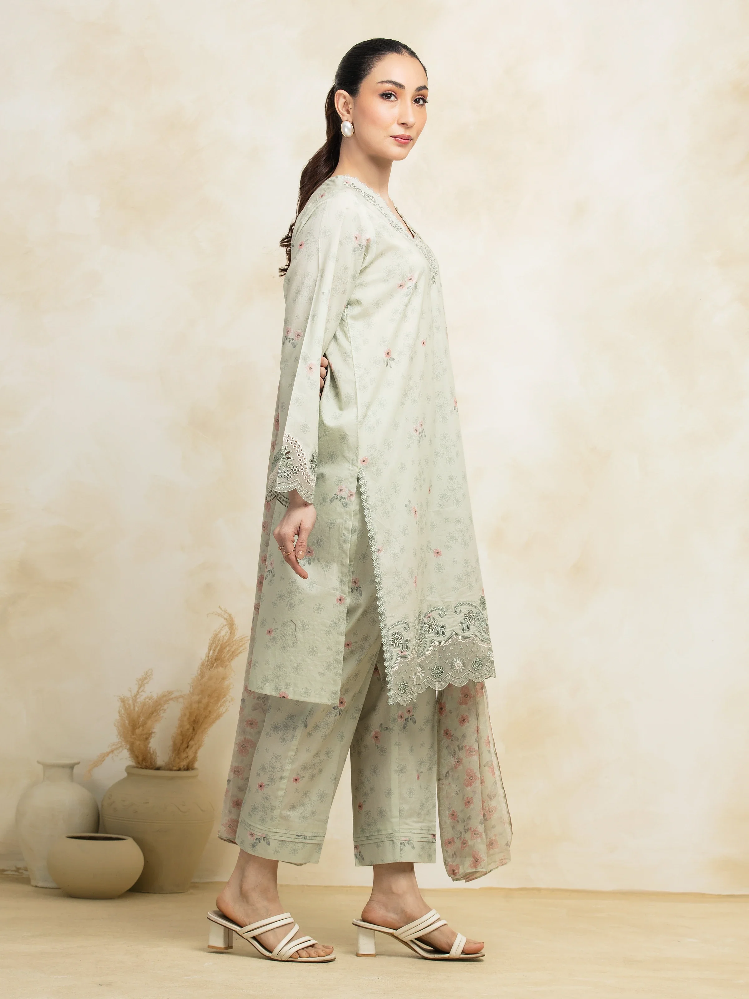 Embroidered Lawn Suit - EWU5V1-31062-3P - Image 5