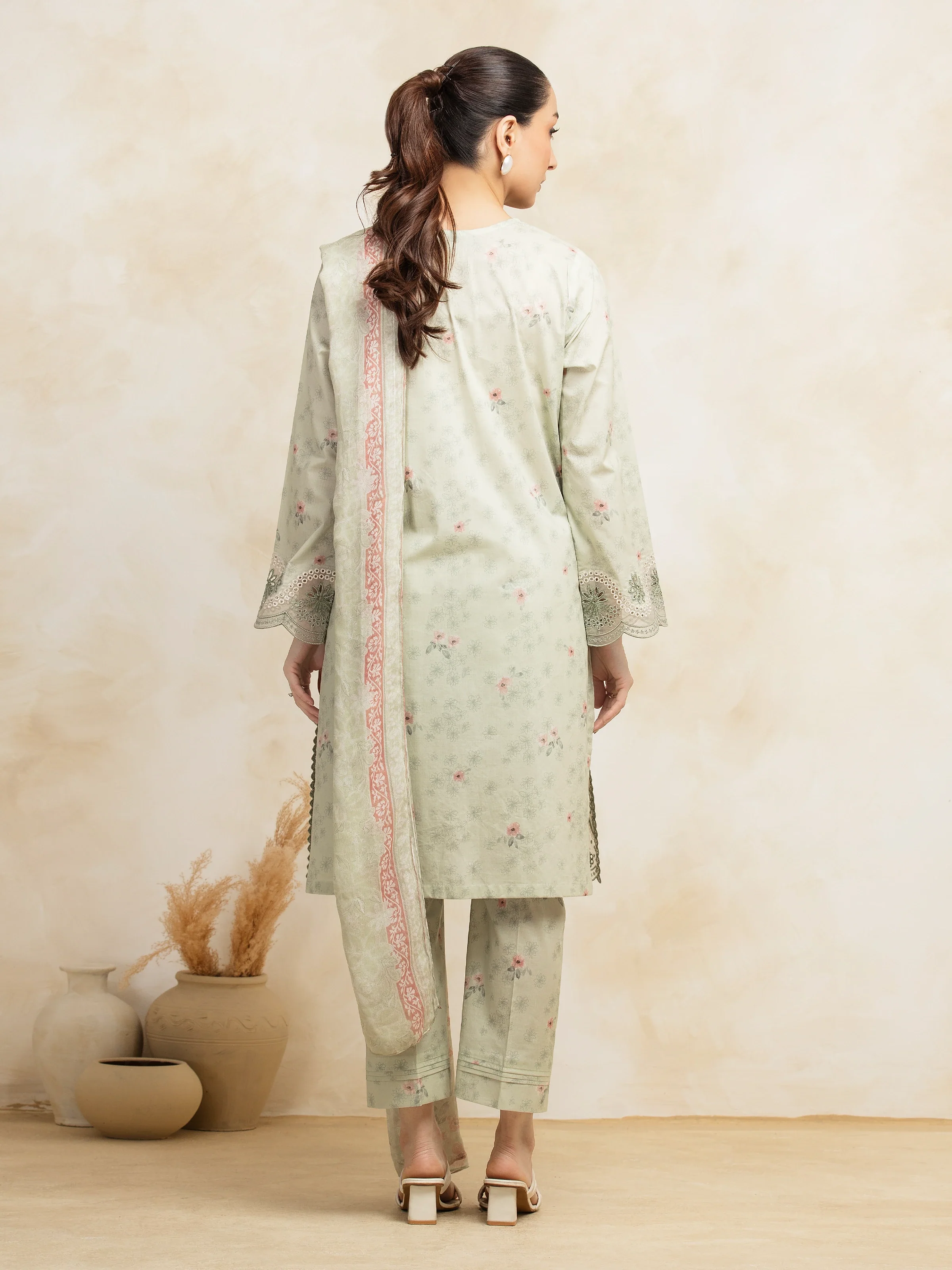 Embroidered Lawn Suit - EWU5V1-31062-3P - Image 6