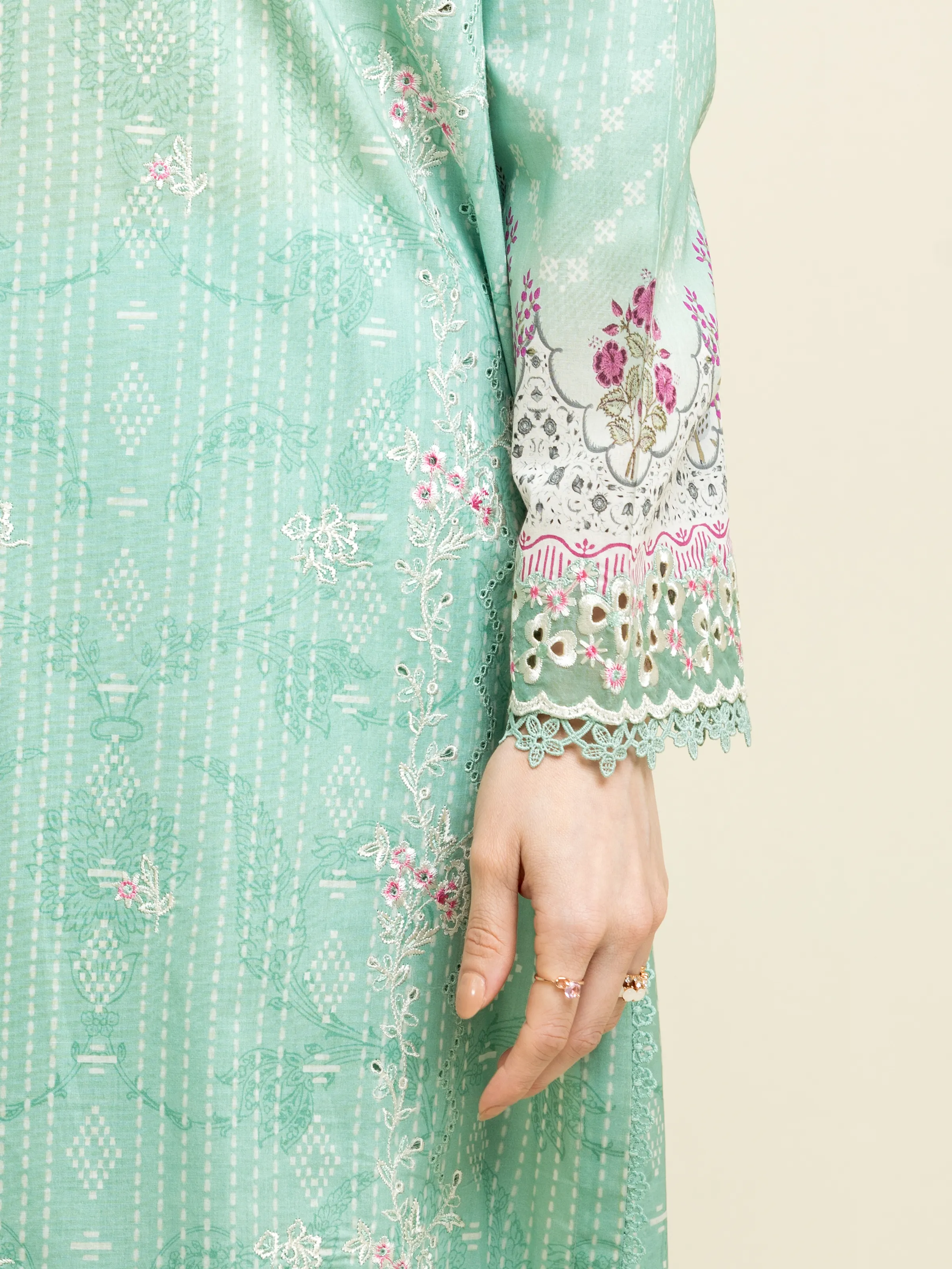 Embroidered Lawn Suit - EWU5V1-31069-3P - Image 4
