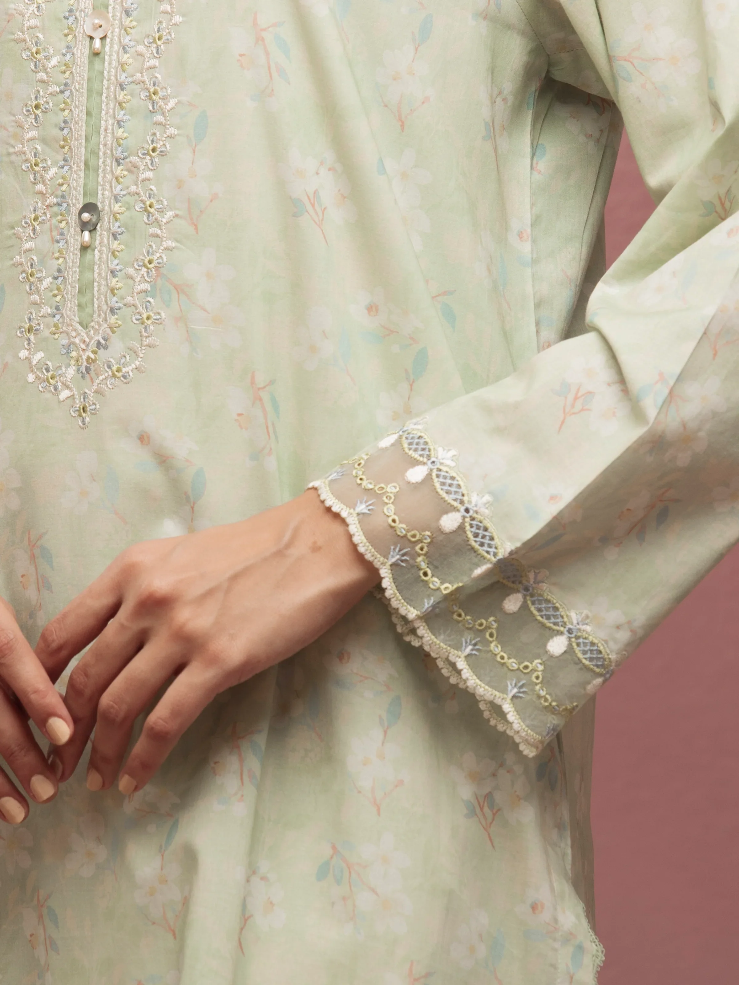 Embroidered Lawn Suit - EWU5V1-31086-3P - Image 4