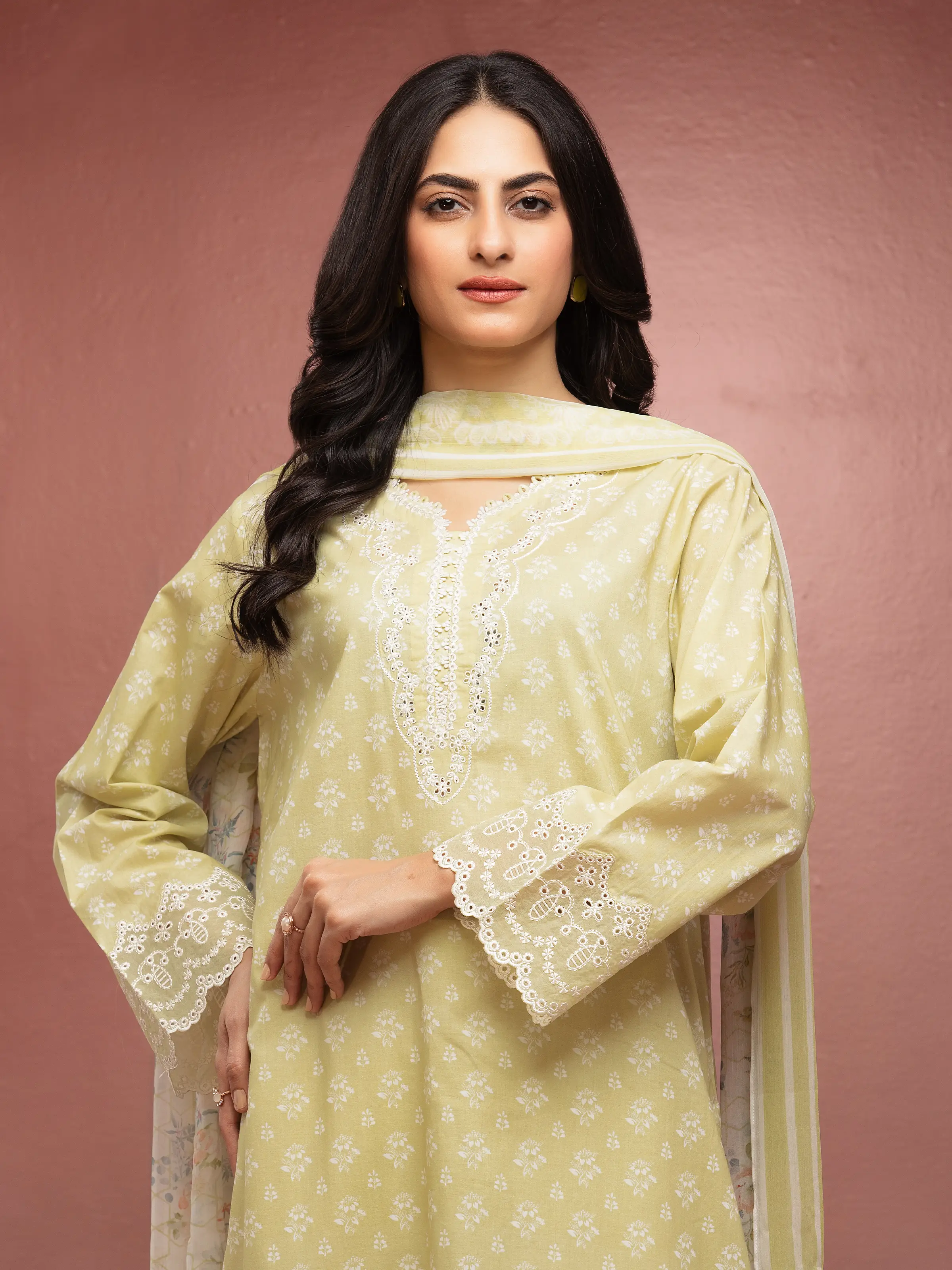 Embroidered Lawn Suit - EWU5V1-31060-3P - Image 3