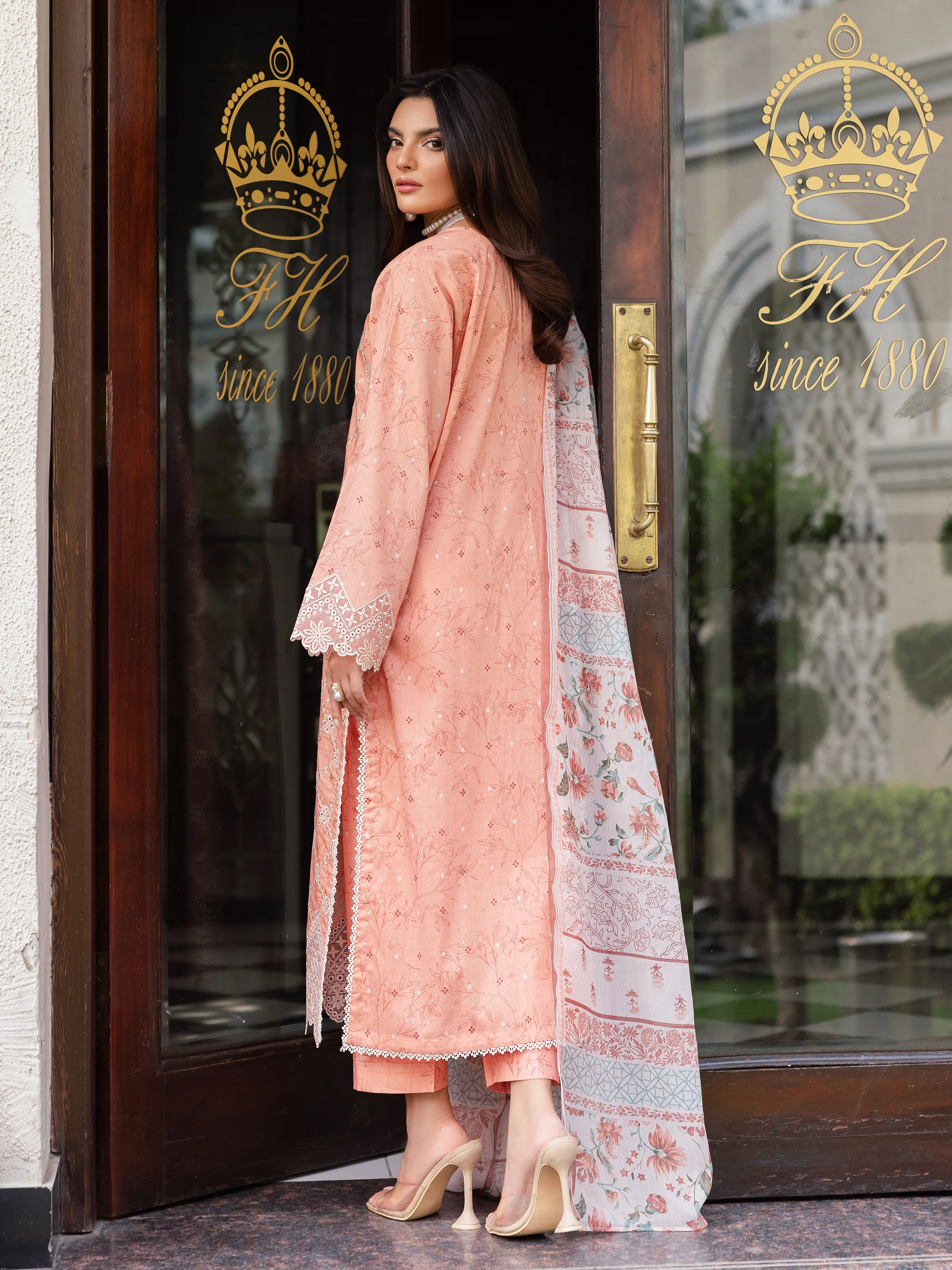 Embroidered Lawn Suit - EWU5V1-31400-3P - Image 6