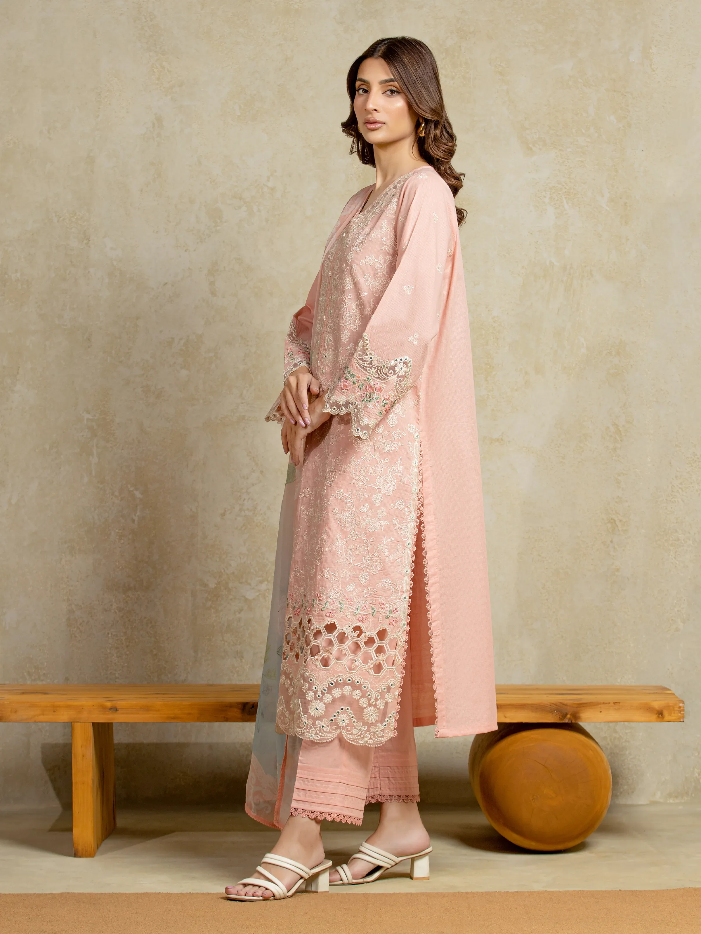 Embroidered Lawn Suit - EWU5V1-31704-3P - Image 5