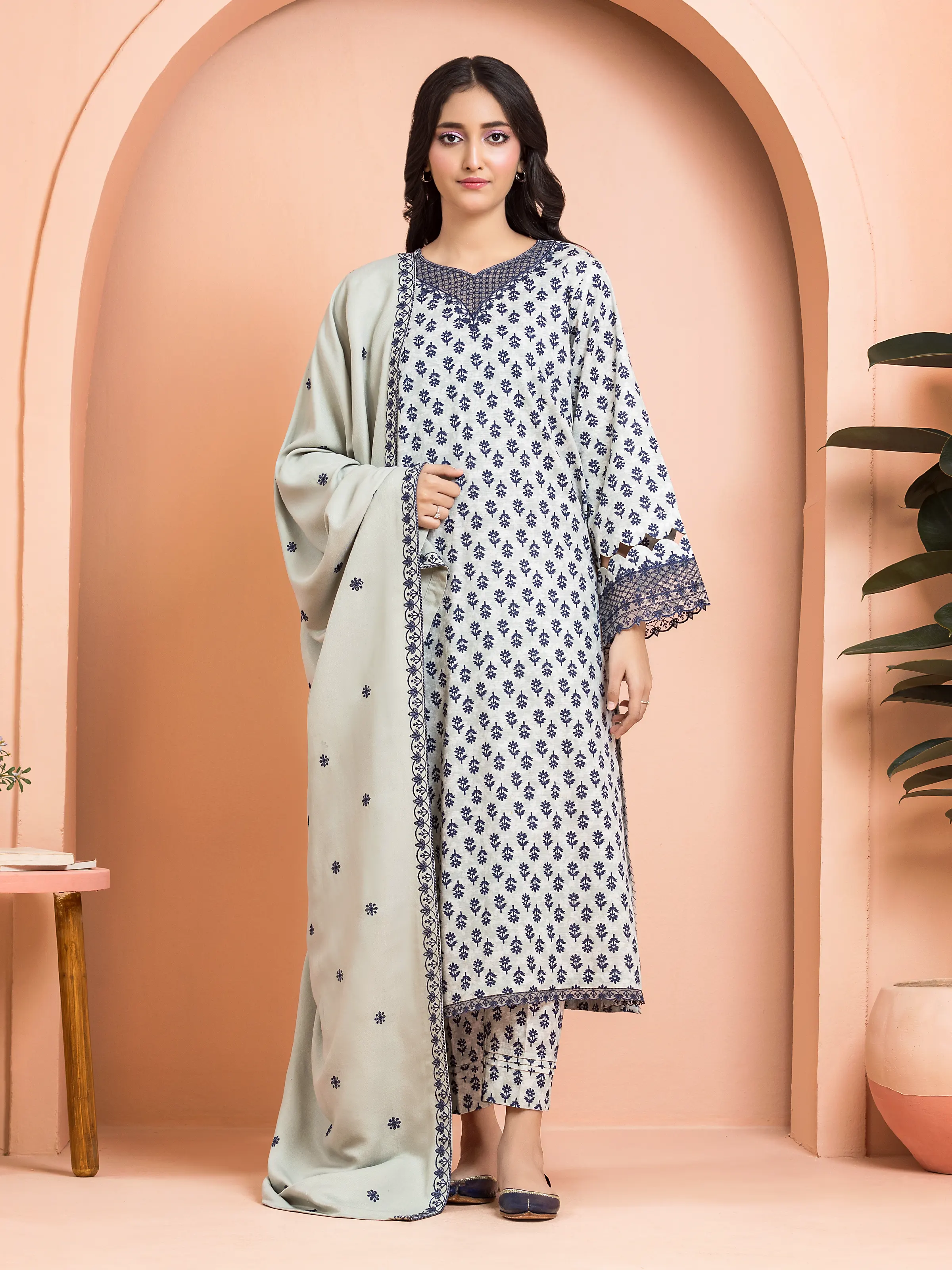 Embroidered Marina Twill Suit - EWU24V14-30186-3P