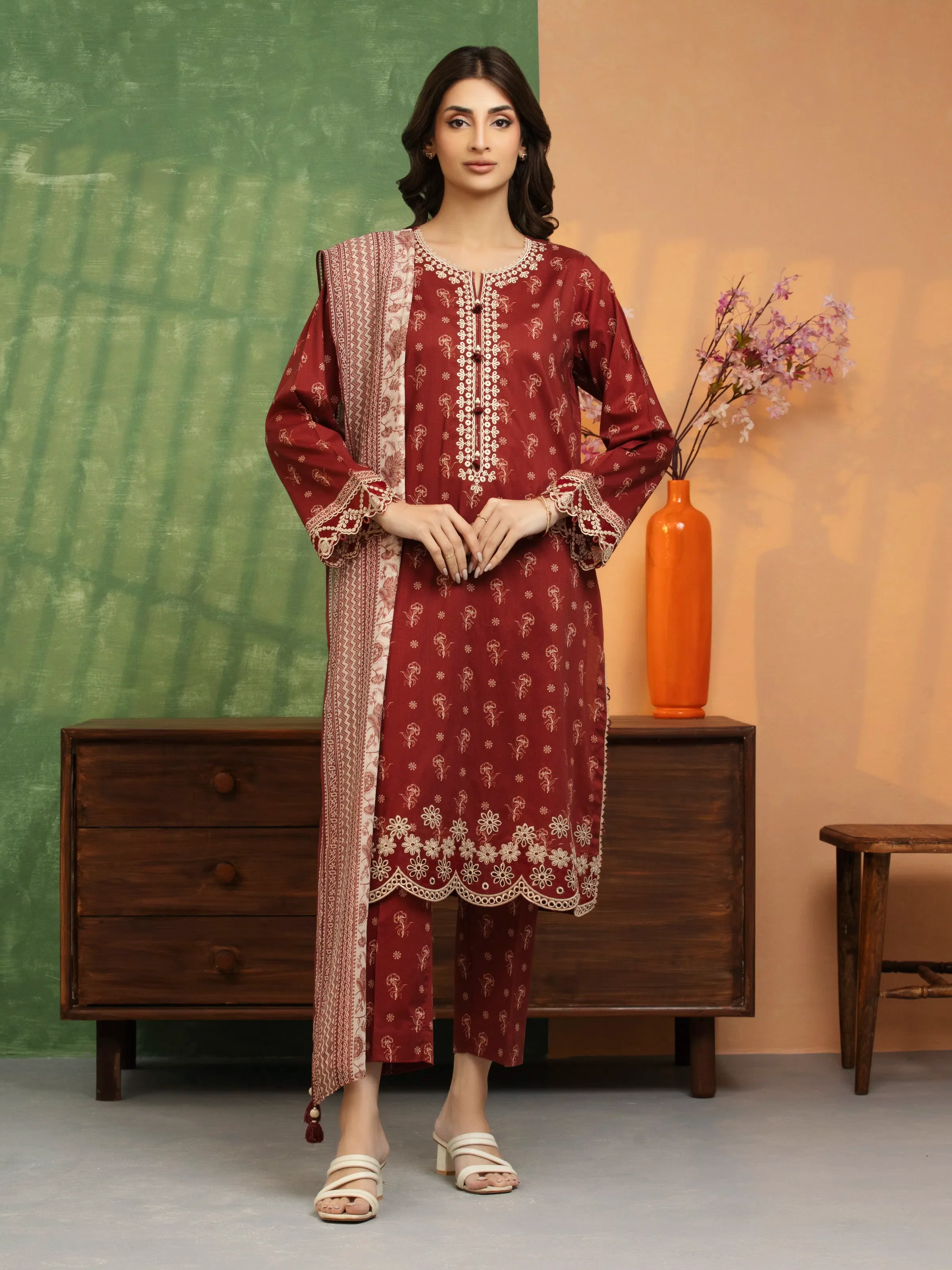 Embroidered Lawn Suit - EWU5V1-31403-3P