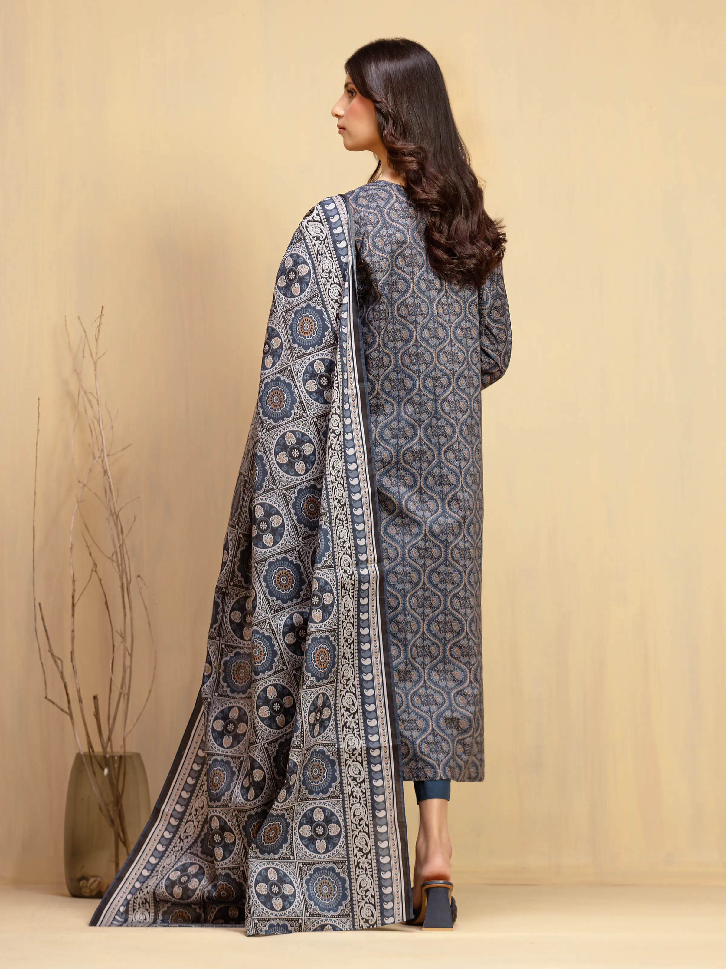 Printed Khaddar Suit - EWU5A3-36009-3P - Image 5