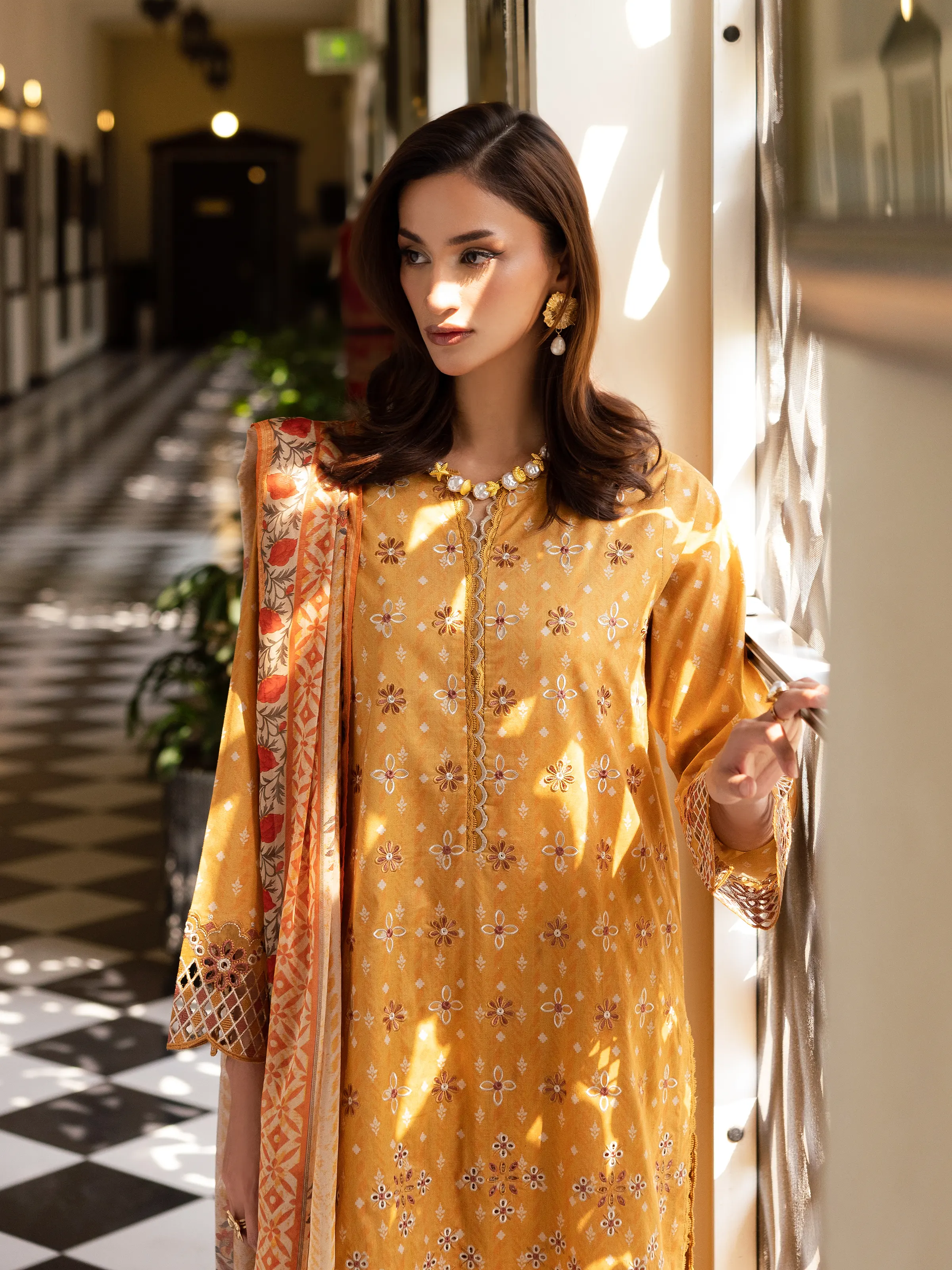 Embroidered Lawn Suit - EWU5V1-31421-3P - Image 2