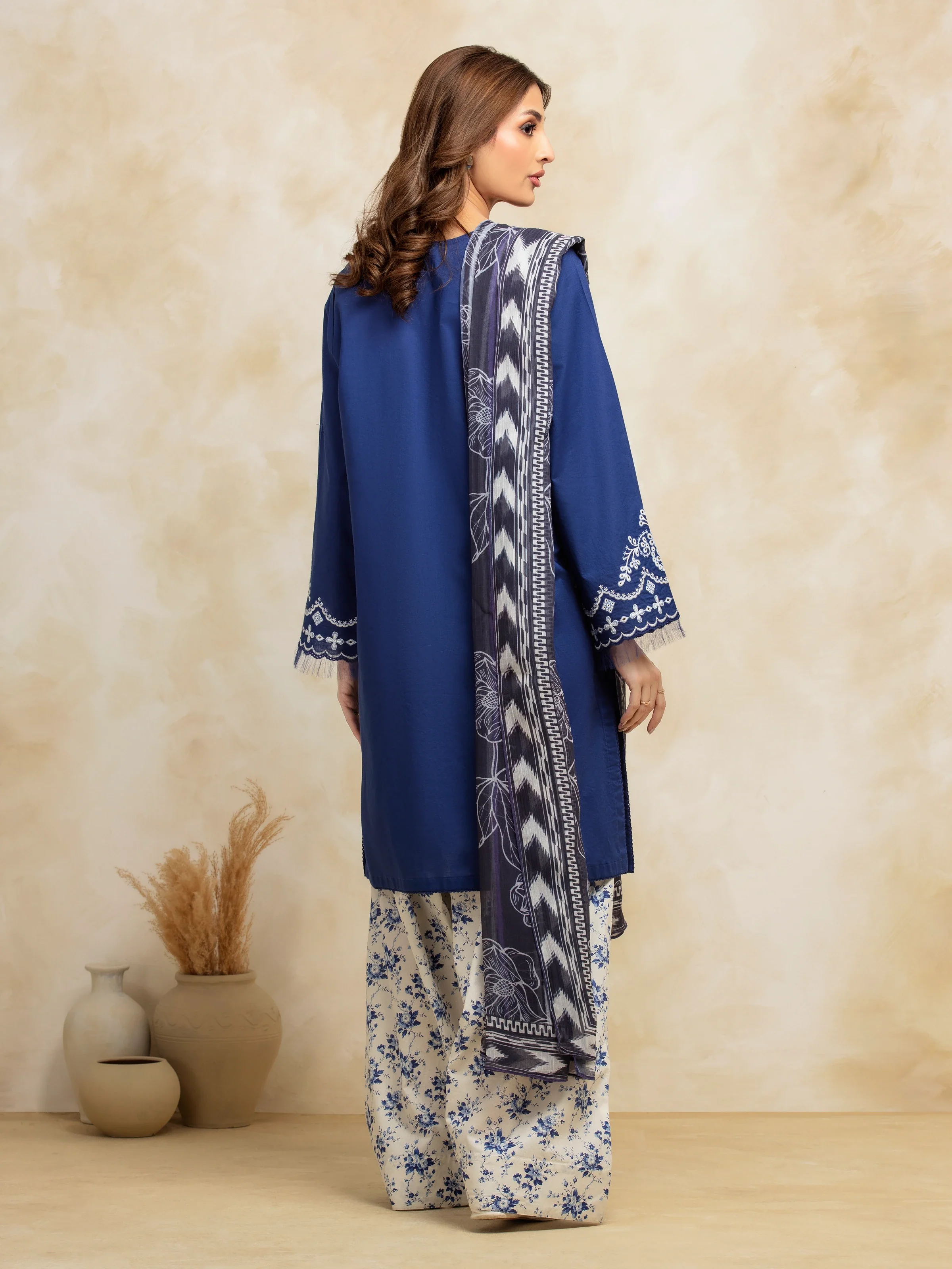 Embroidered Cambric Suit - EWU5V2-31038-3P - Image 2