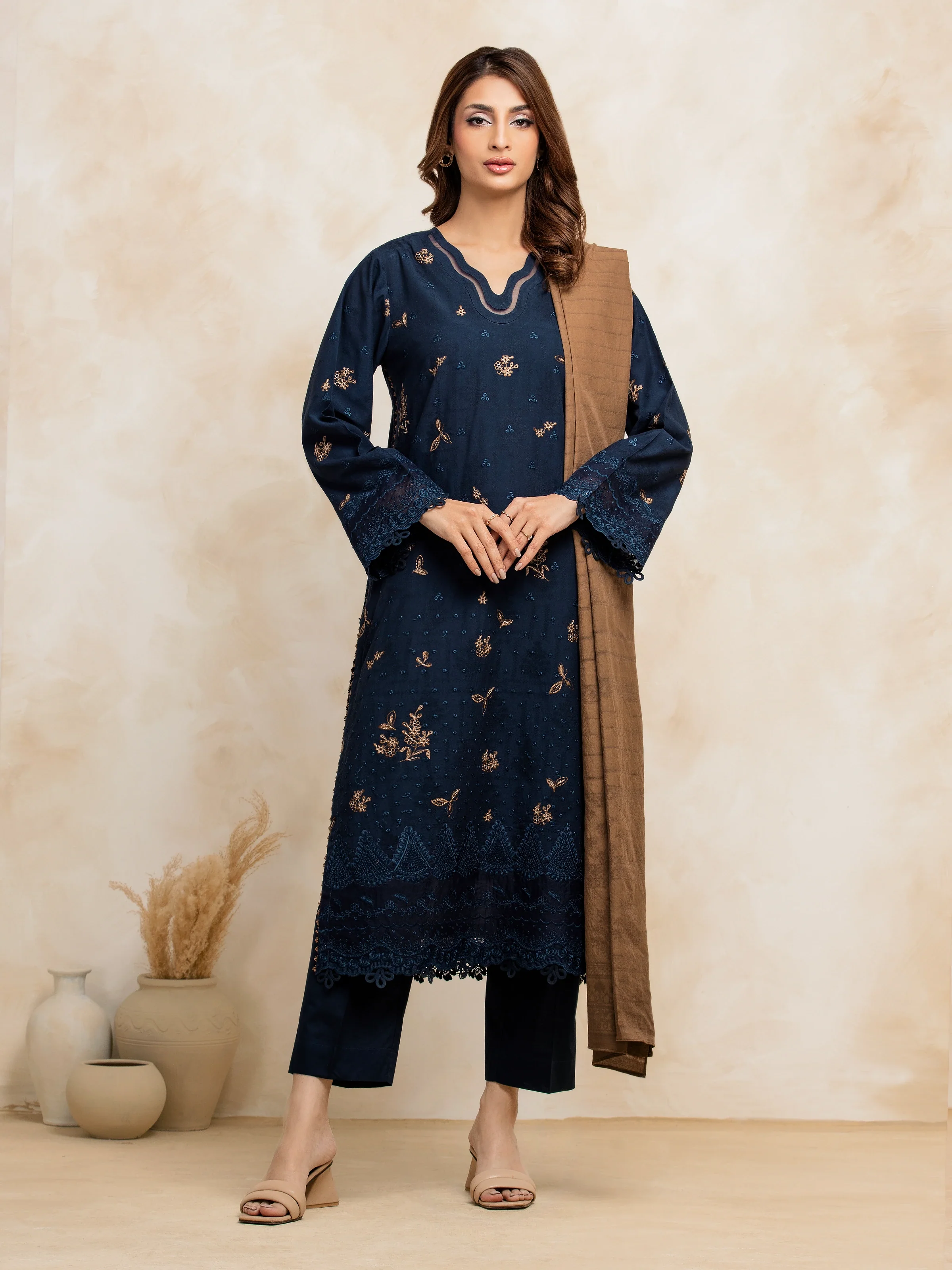 Embroidered Jacquard Suit - EWU5V3-31151-3P