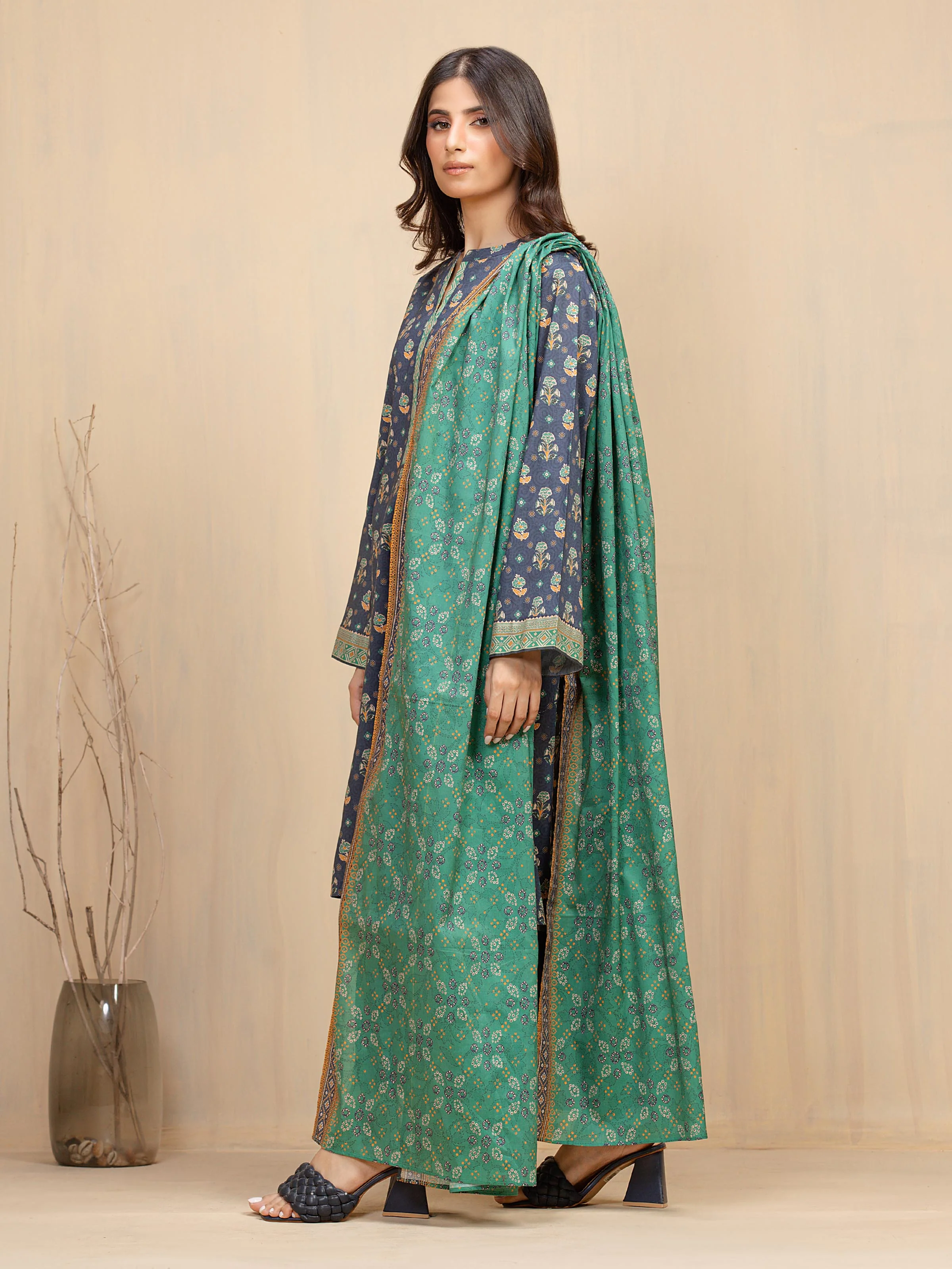 Printed Khaddar Suit - EWU5A3-35907-3P - Image 4