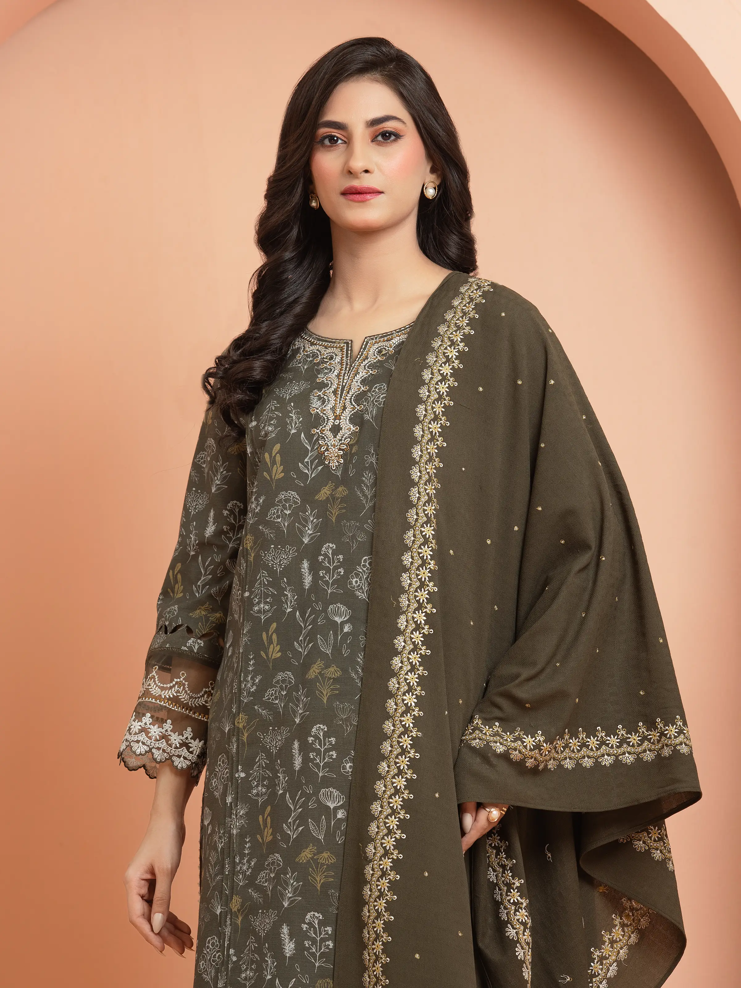 Embroidered Khaddar Suit - EWU24V11-30196-3P - Image 3