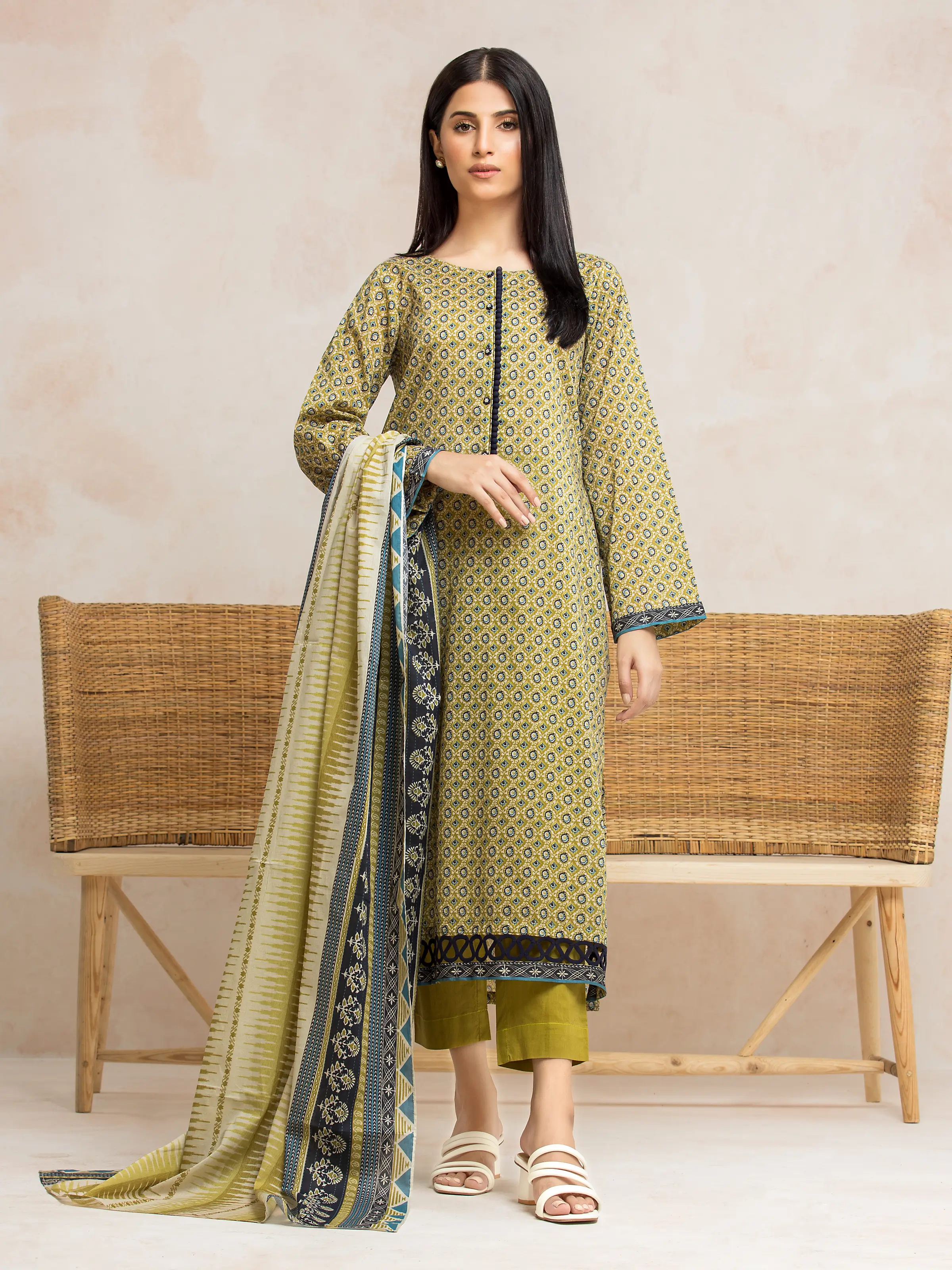 Printed Khaddar Suit - EWU24A3-28042-3P