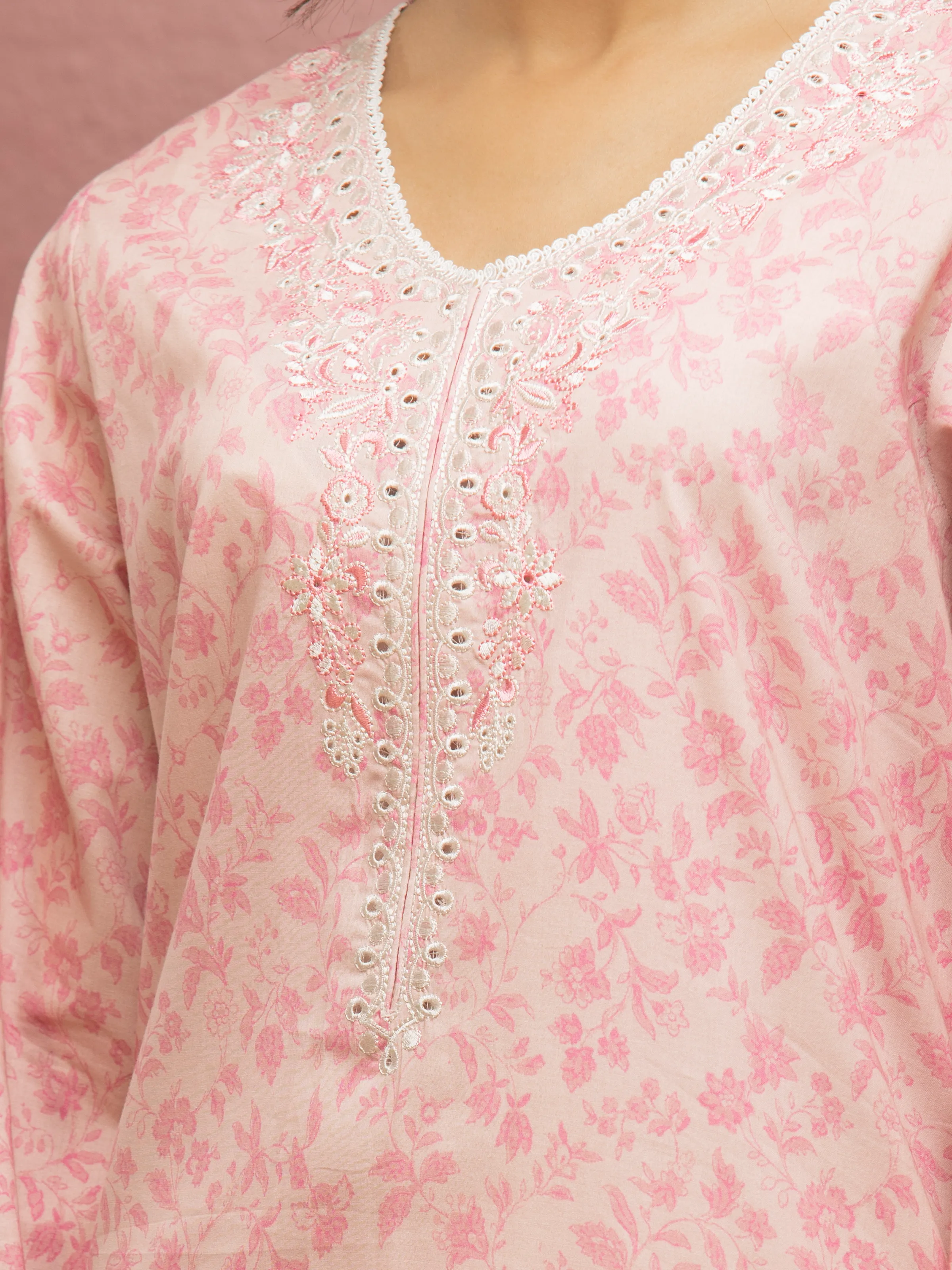 Embroidered Lawn Suit - EWU5V1-31081-3P - Image 3
