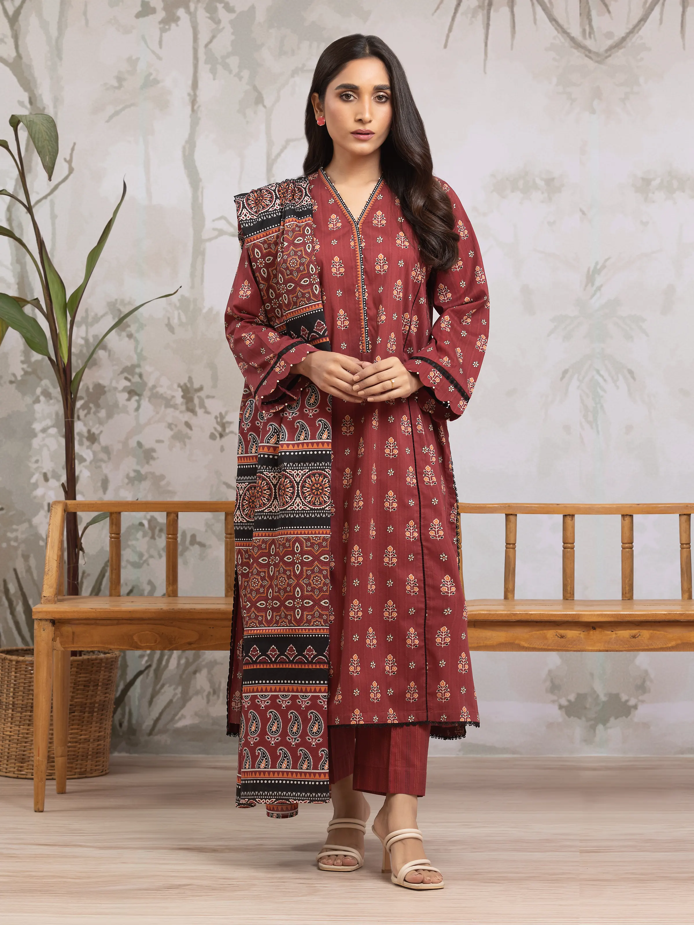 Printed Khaddar Suit - EWU24A3-29645-3P