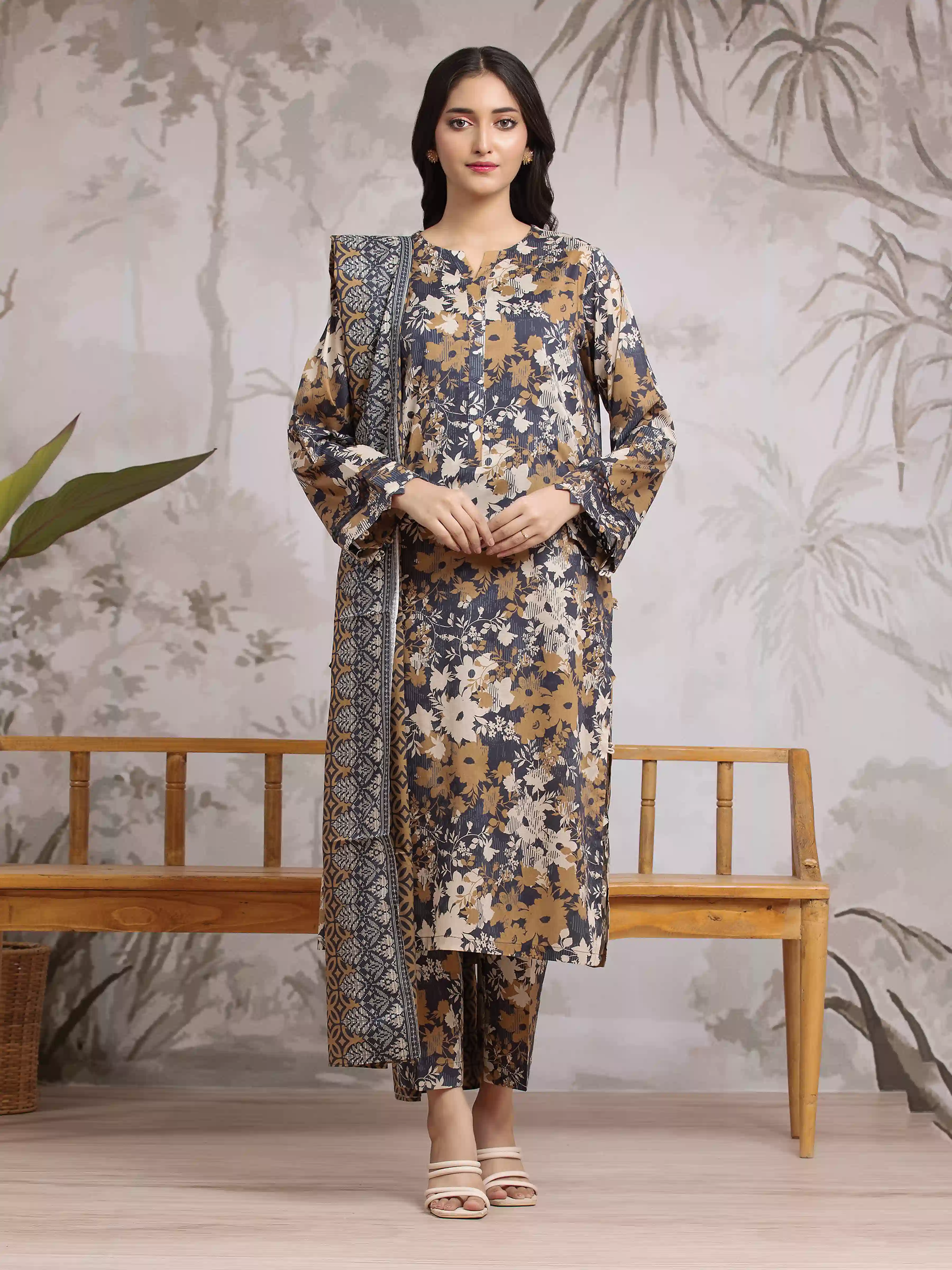 Printed Khaddar Suit - EWU24A3-29811-3P