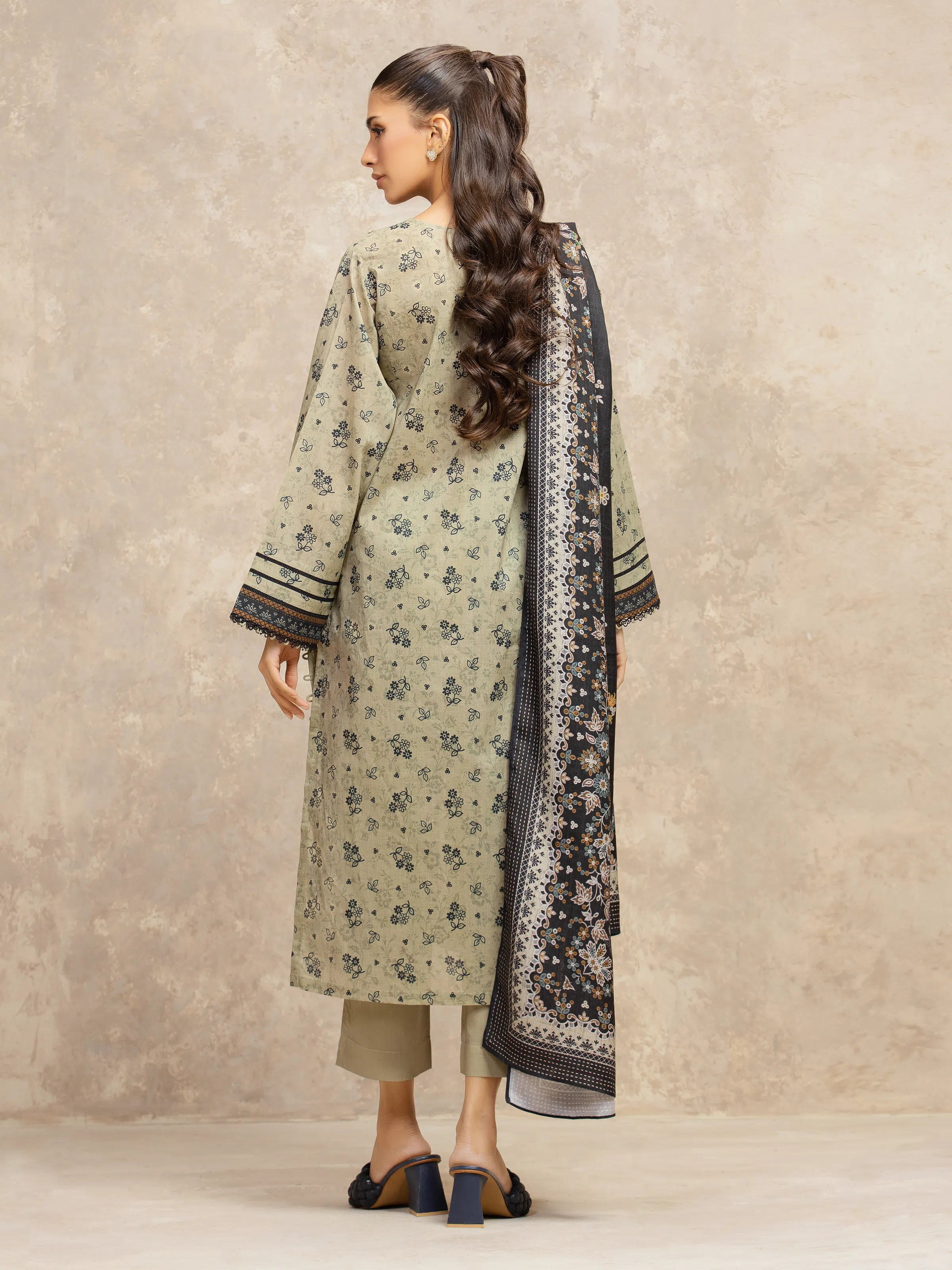 Printed Khaddar Suit - EWU5M3-013-3P - Image 5