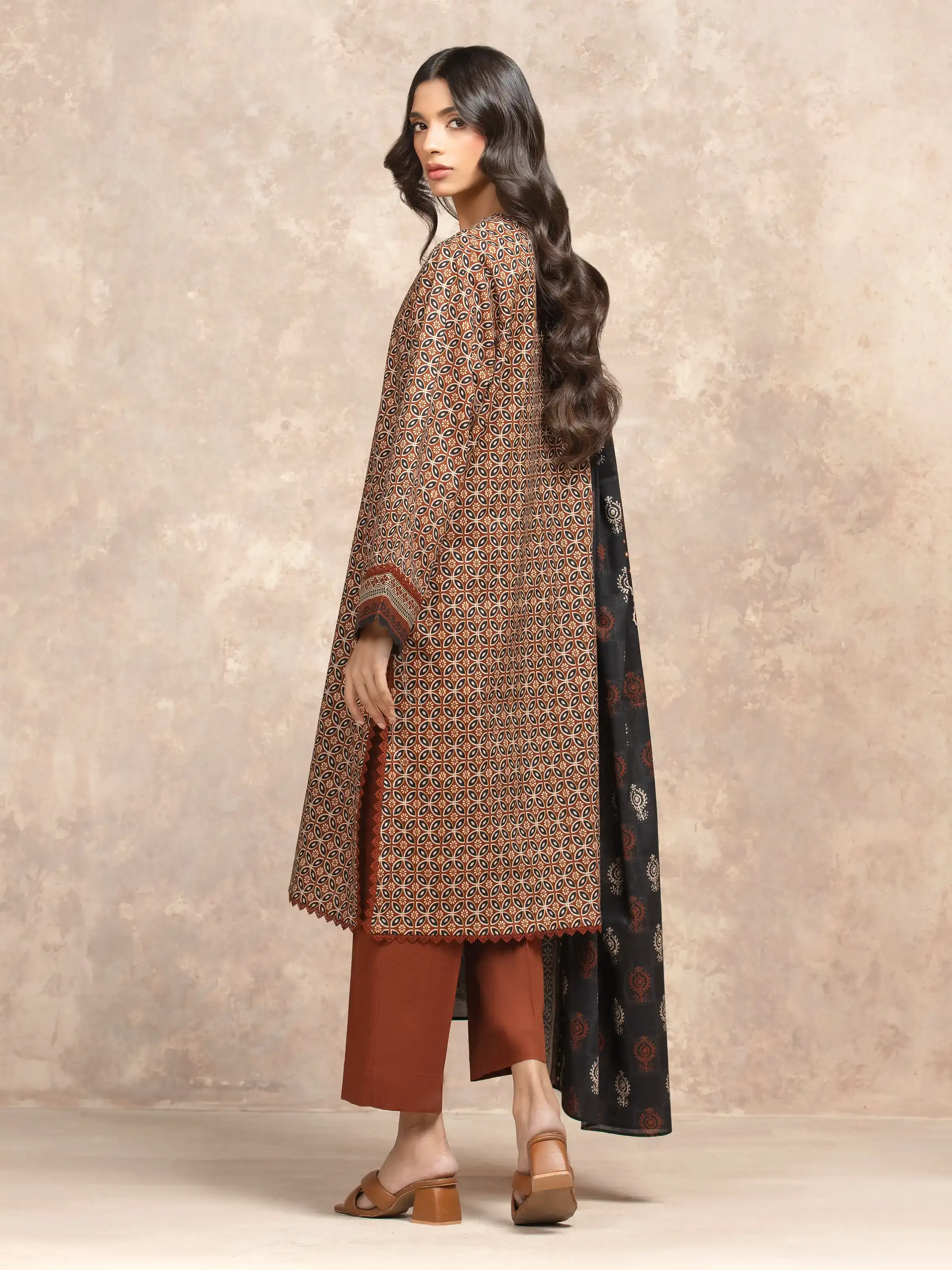 Printed Khaddar Suit - EWU5A3-36029-3P - Image 5